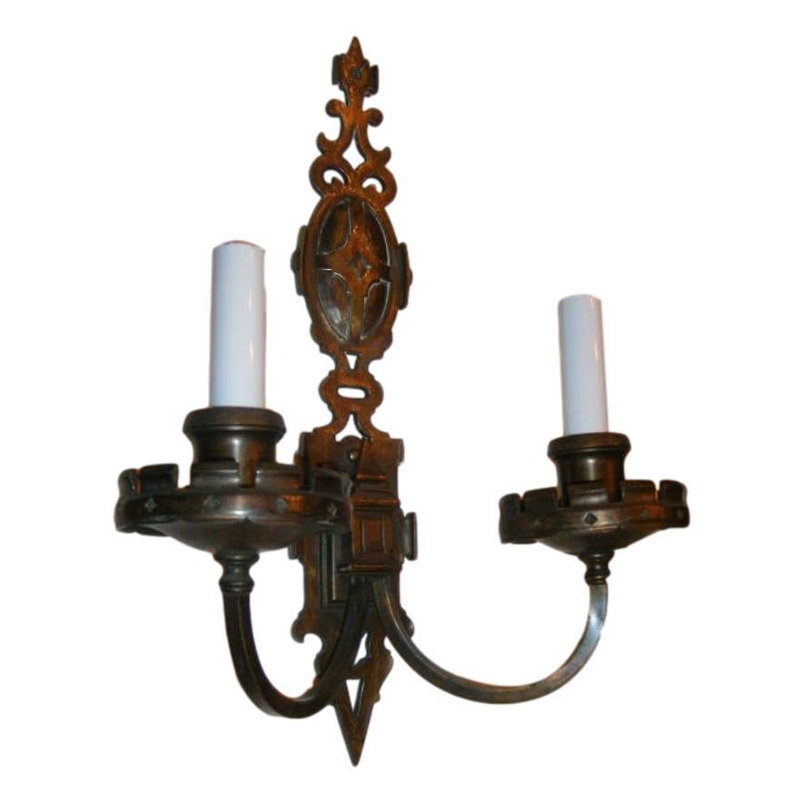 Inglese Set di lampade inglesi in bronzo patinato, vendute a coppia in vendita