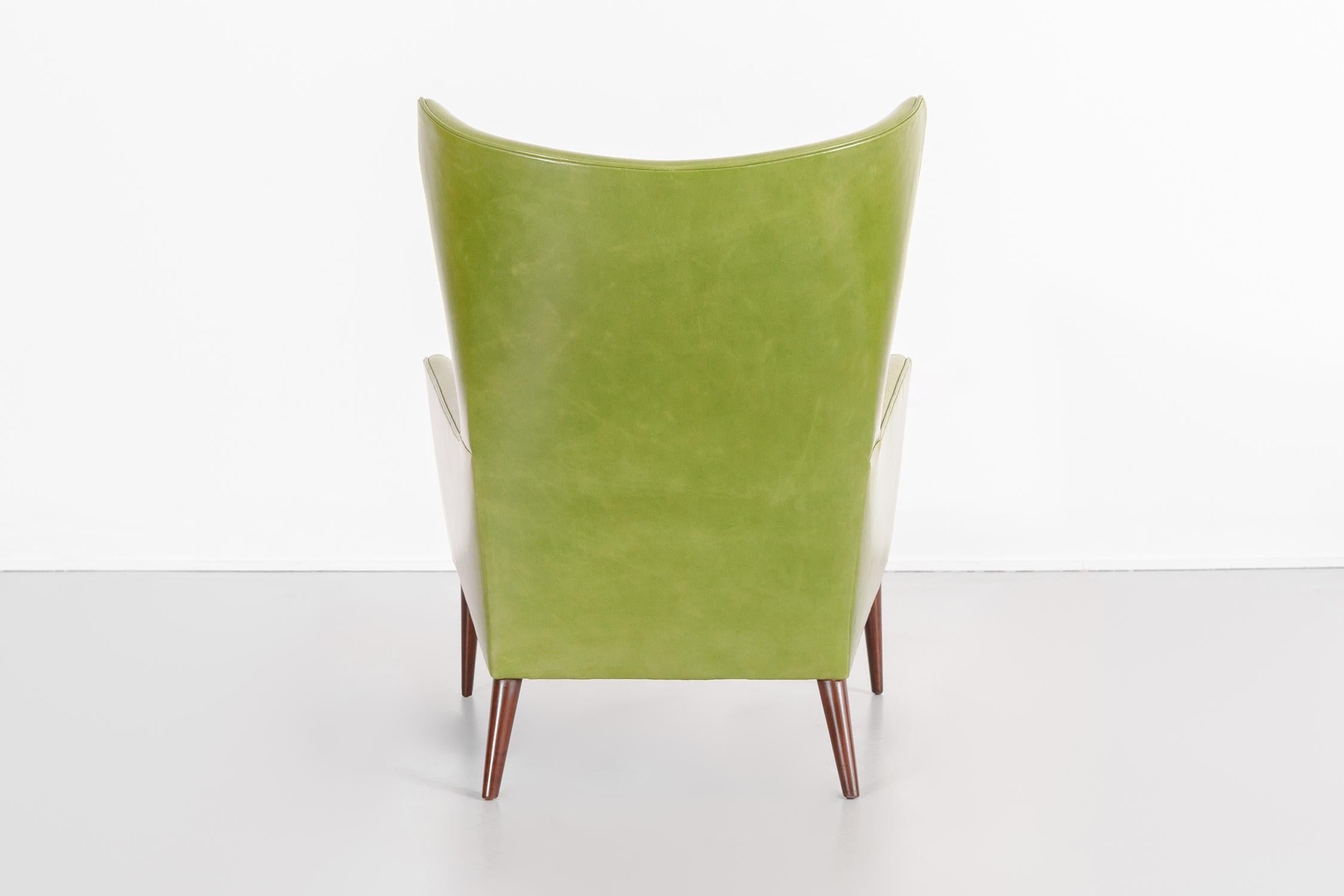 Mid-20th Century Set of Paul McCobb for Custom Craft Lounge Chairs