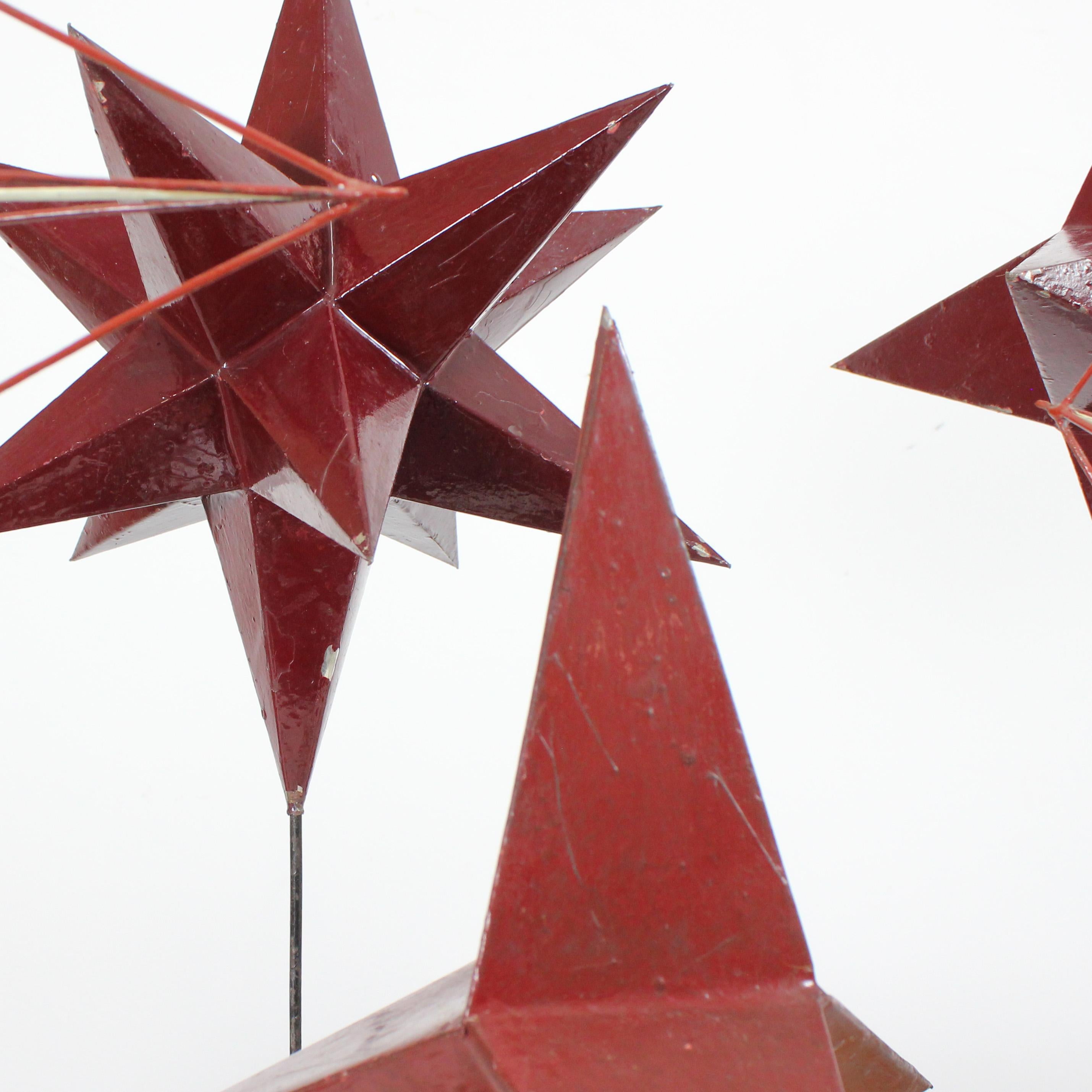 Set of pedagogical models of polygonal shapes in red lacquered zinc with wood im Angebot 6