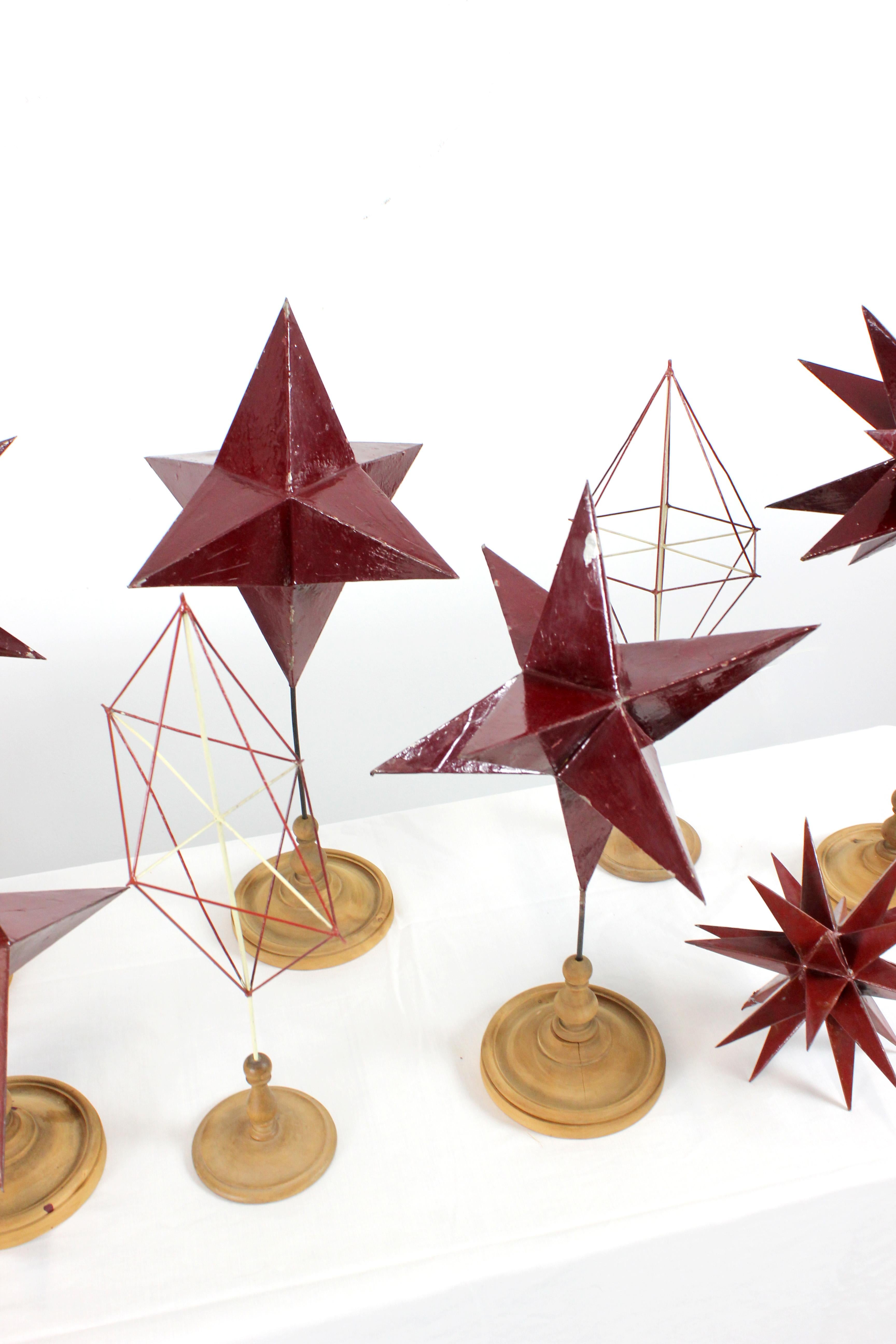 Set of pedagogical models of polygonal shapes in red lacquered zinc with wood im Angebot 1