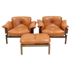 Set di poltrone MP-13 in pelle di Percival Lafer color cognac e poggiapiedi
