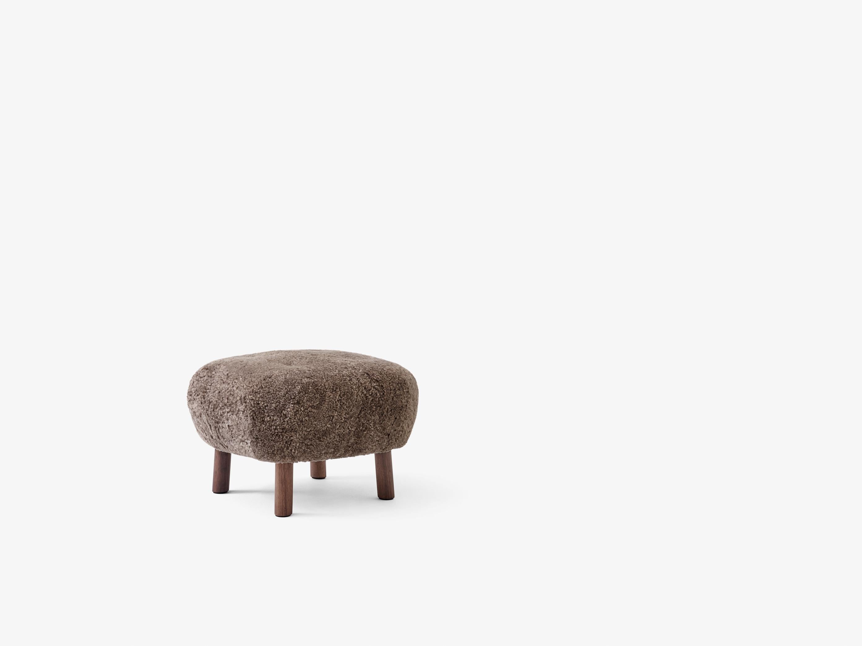 Ensemble chaise longue et pouf Petra en noyer//COM (matériau du client) pour AT&T en vente 1