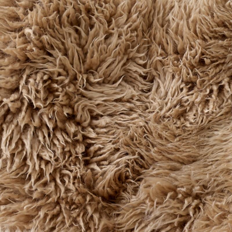 XXI secolo e contemporaneo Set di Petra Lounge Chair & Pouf-Sheepskin Honey 50mm/Walnut di Viggo Boesen in vendita