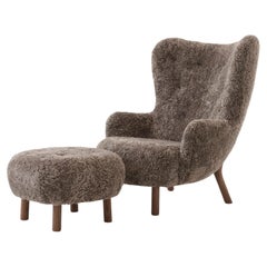 Set of Petra Lounge Chair & Pouf-Sheepskin Sahara/Walnut- Viggo Boesen for &T