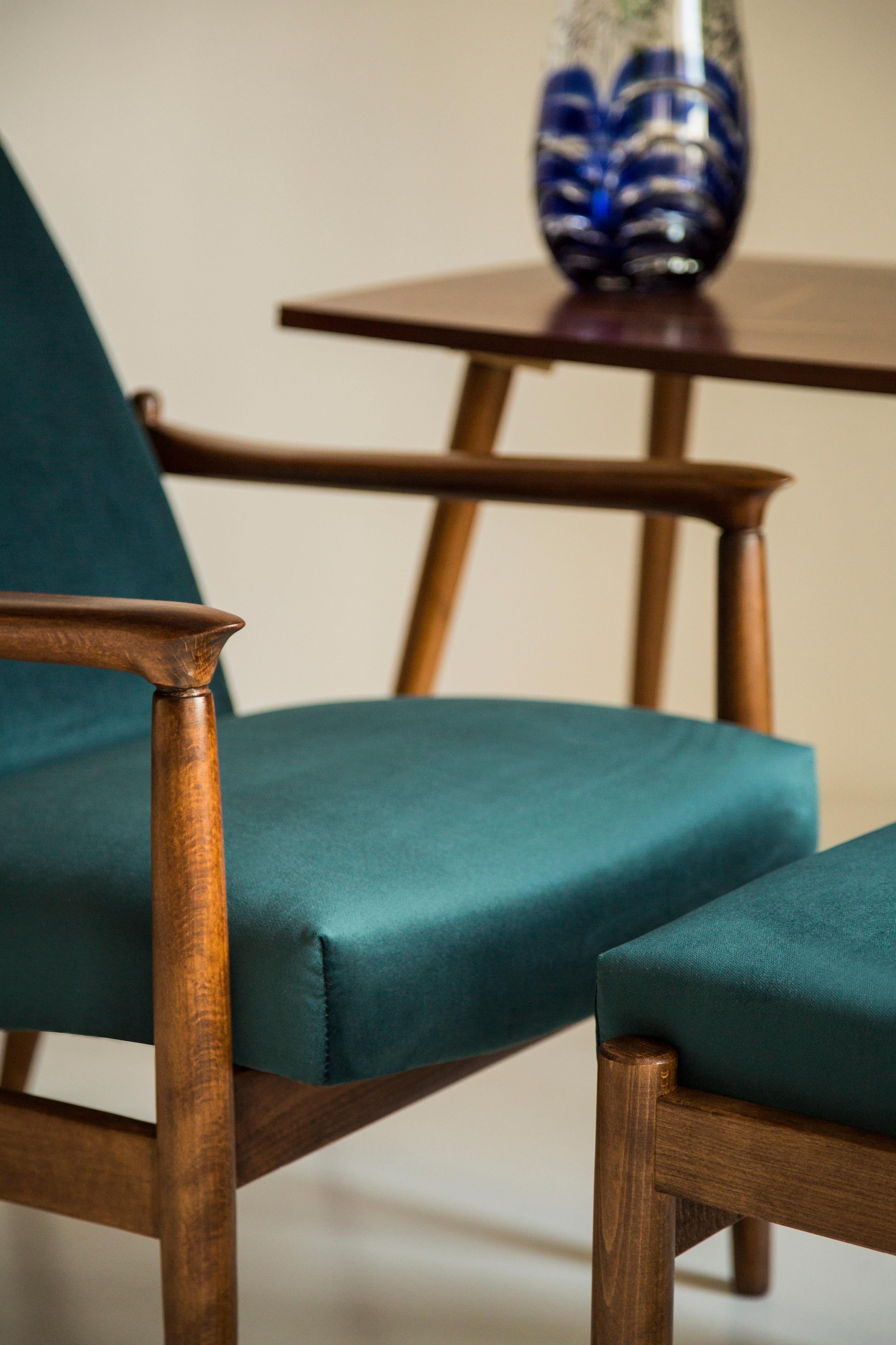 Mid-Century Modern Set of Petrol Blue Vintage Armchairs and Stools, Edmund Homa, 1960s For Sale