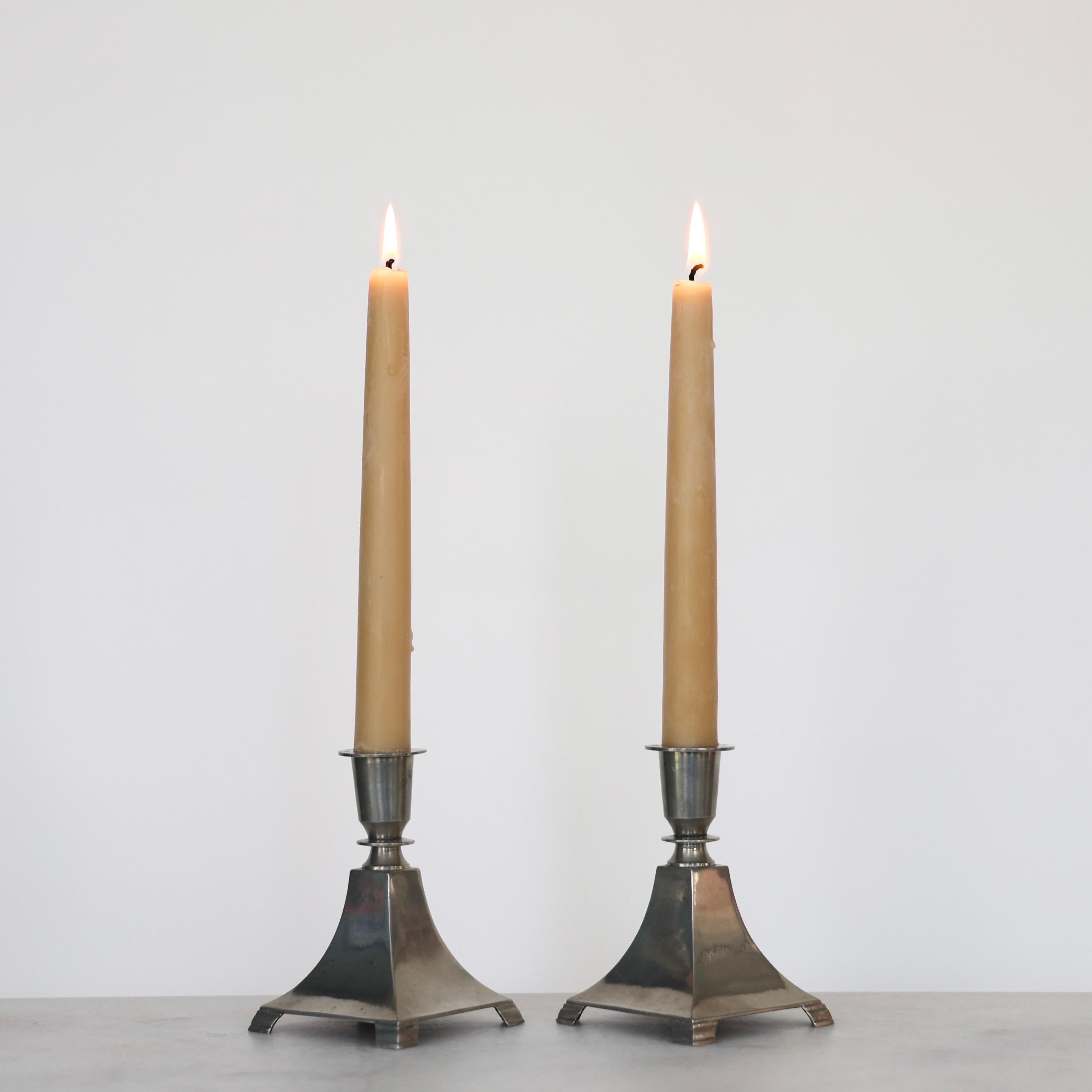 Art déco Ensemble de chandeliers en étain par Just Andersen, années 1920, Danemark en vente