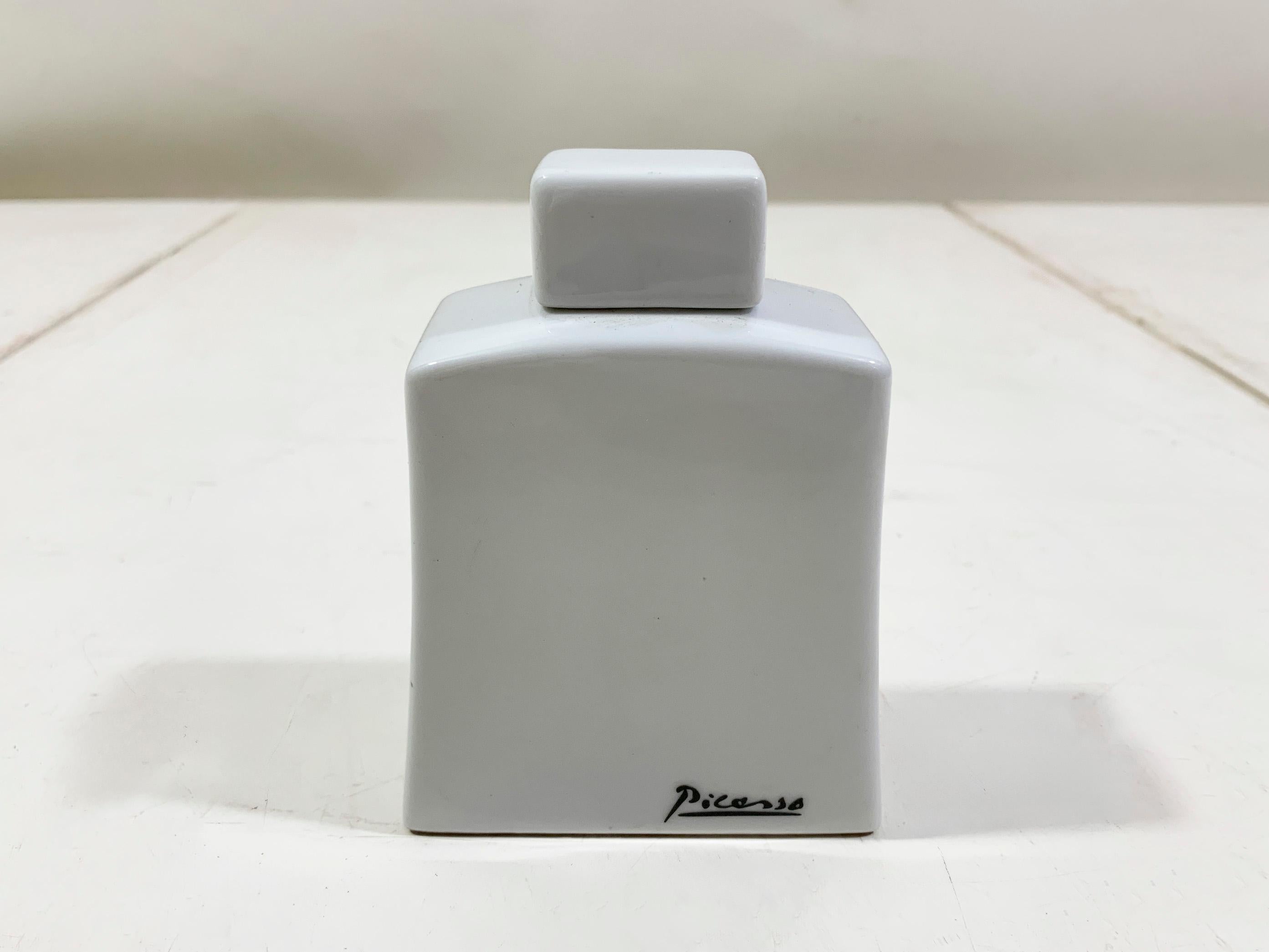 Set of Picasso Licensed Tognana Porcelain Bottle and Vase, for MMI, Italy For Sale 6