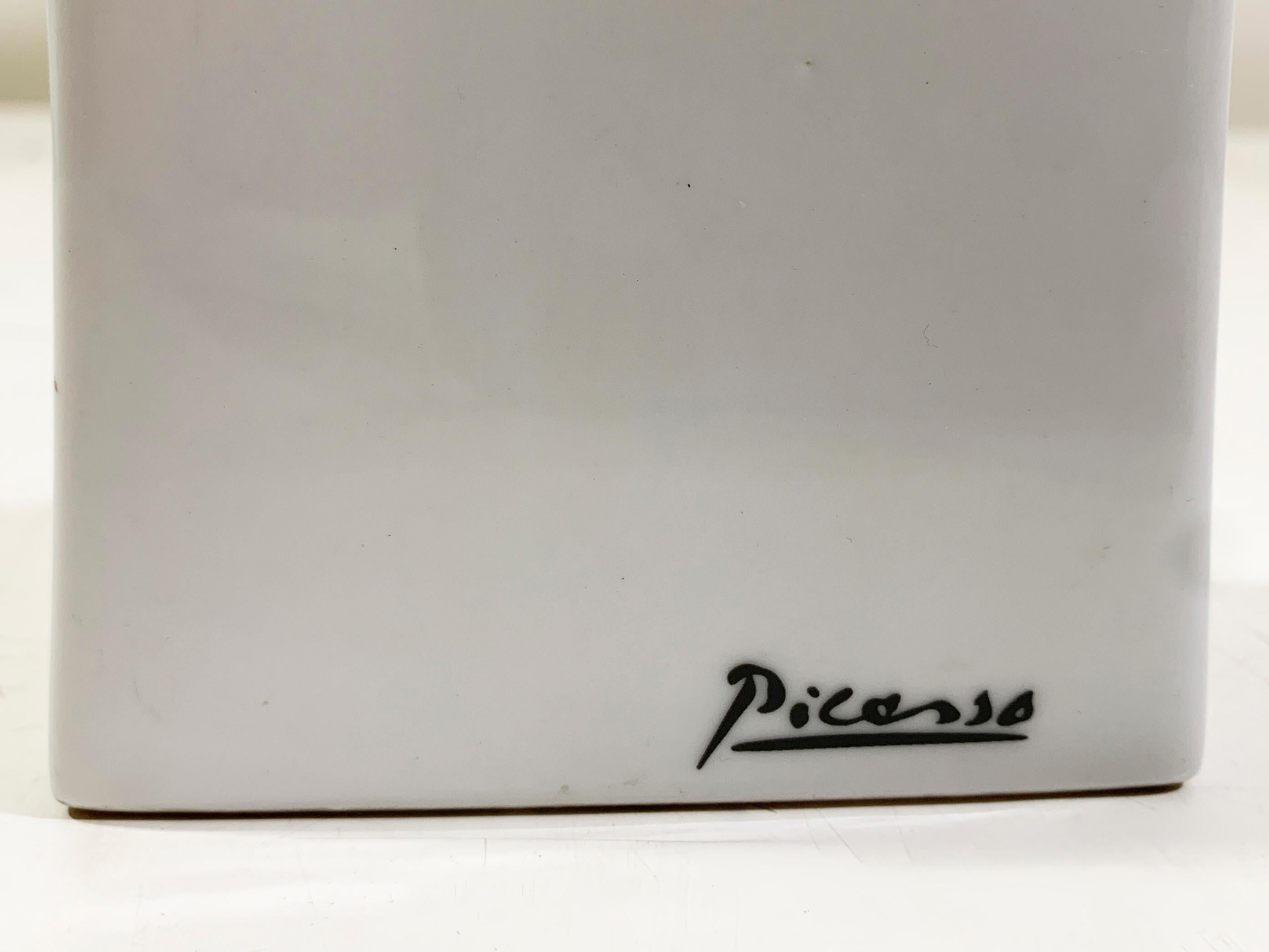 Set of Picasso Licensed Tognana Porcelain Bottle and Vase, for MMI, Italy For Sale 9