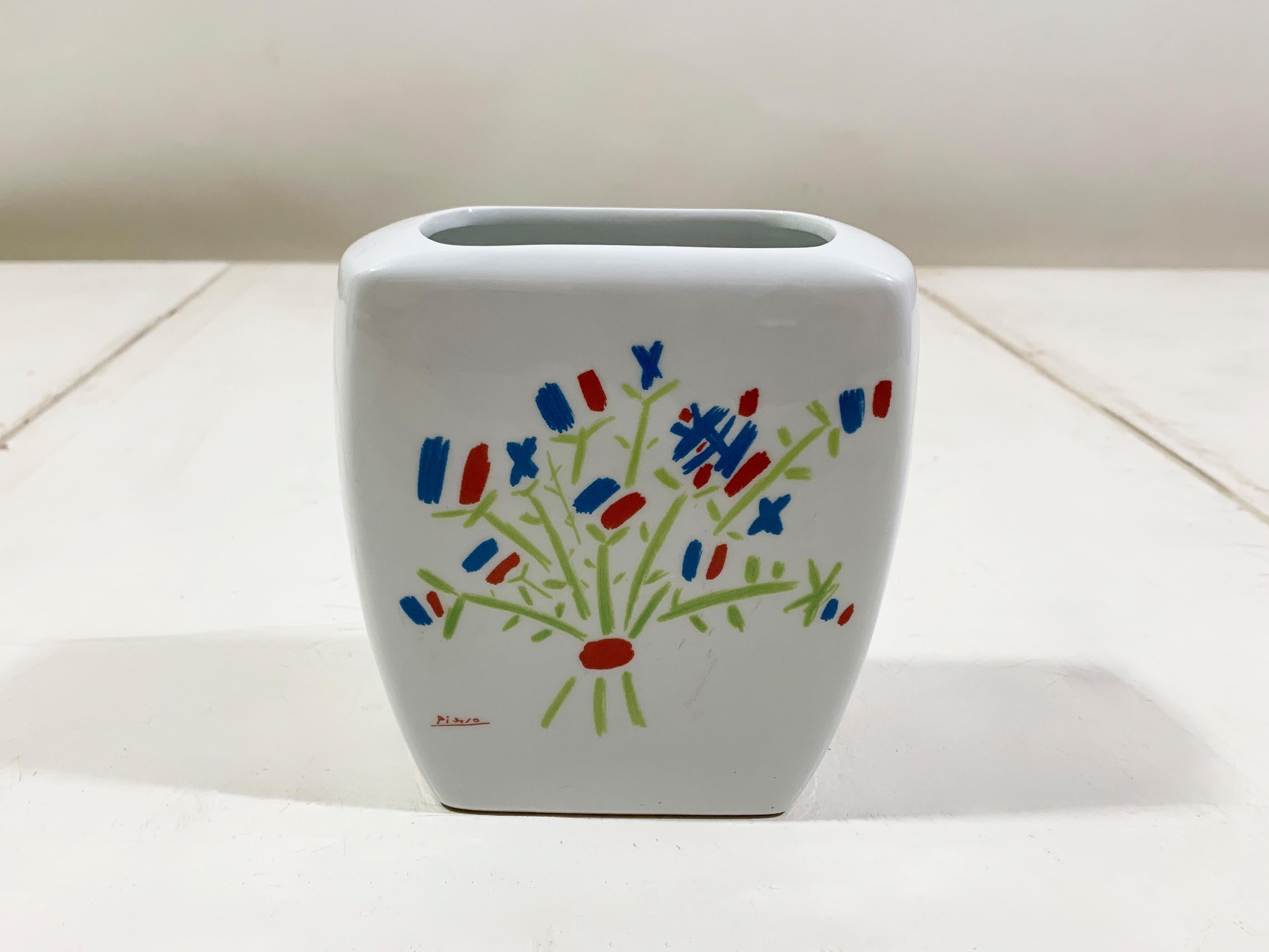 This stunning, Officially Licensed Porcelain Bottle features a vibrant, Cubist-style portrait based on Pablo Picasso’s 1962 painting, 