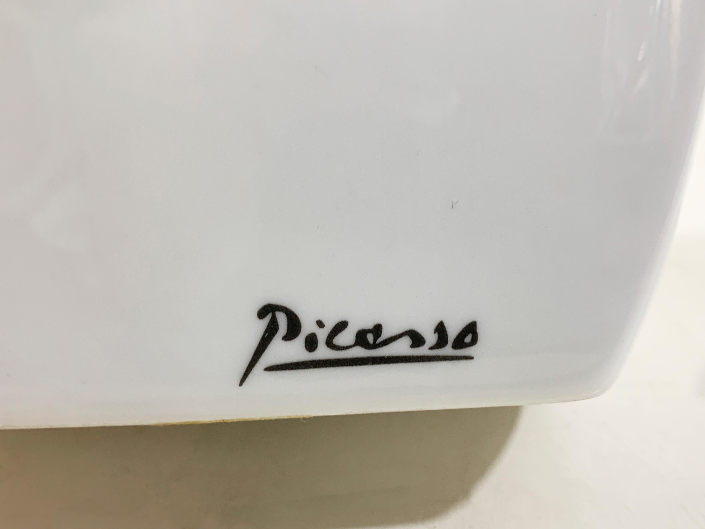 Set of Picasso Licensed Tognana Porcelain Bottle and Vase, for MMI, Italy For Sale 1