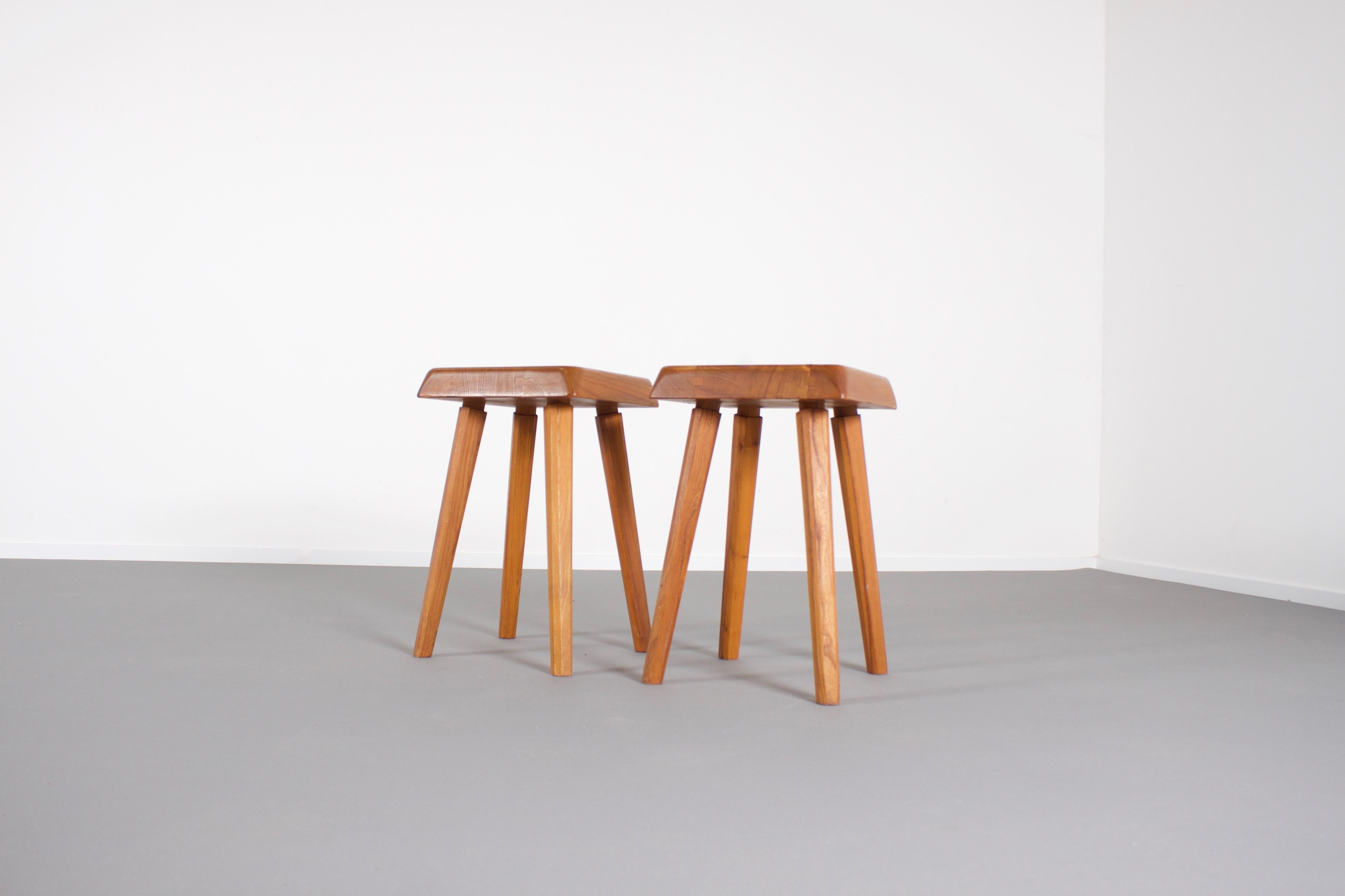 Two beautiful vintage S01 stools in very good condition.

Designed and manufactured by Pierre Chapo in the 1960s 

These stools are made of solid elmwood. The design is simplistic and therefore the grain and natural character of the wood is nicely