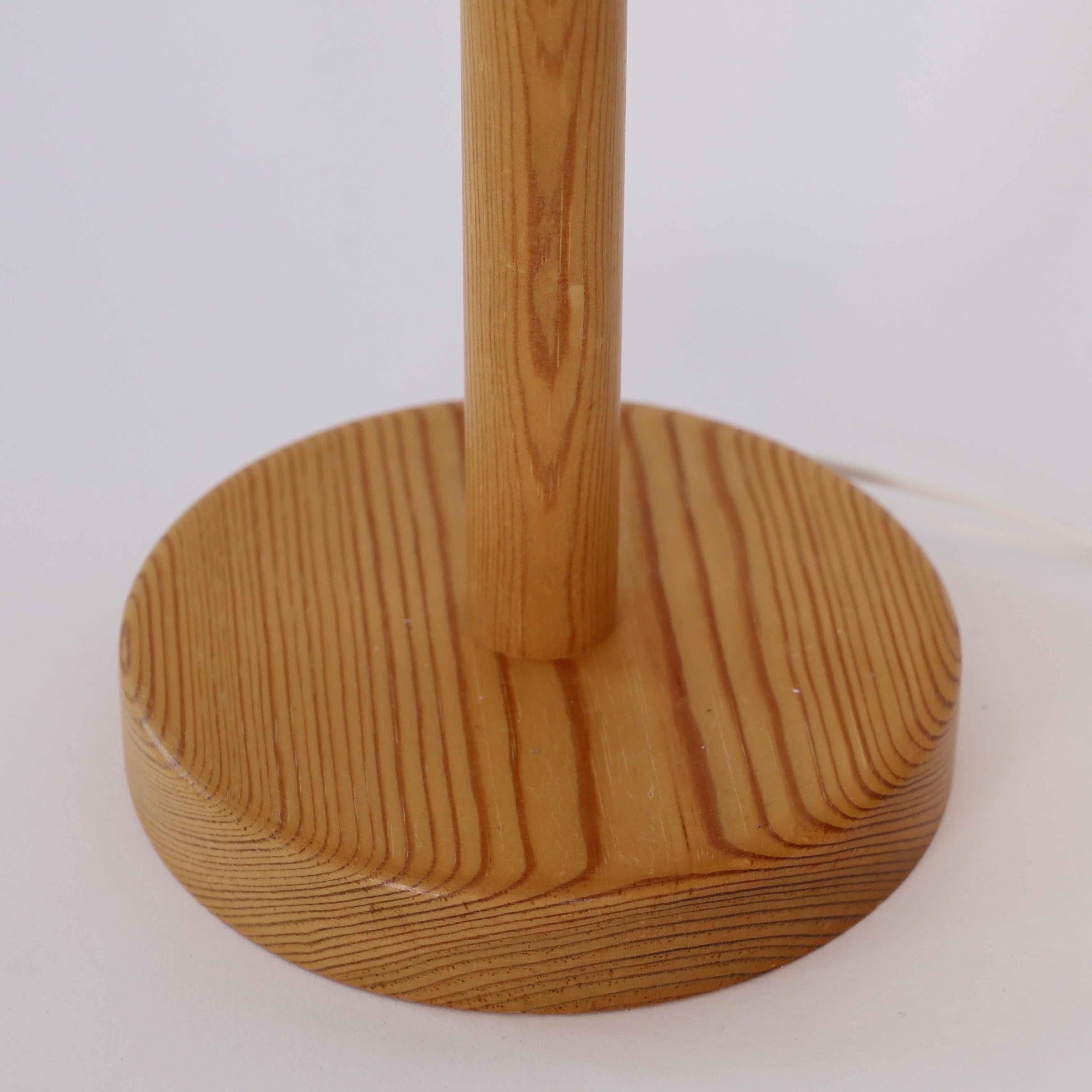 Ensemble de lampes de table en pin par Solbackens Svarveri, Suède, 1970 en vente 4
