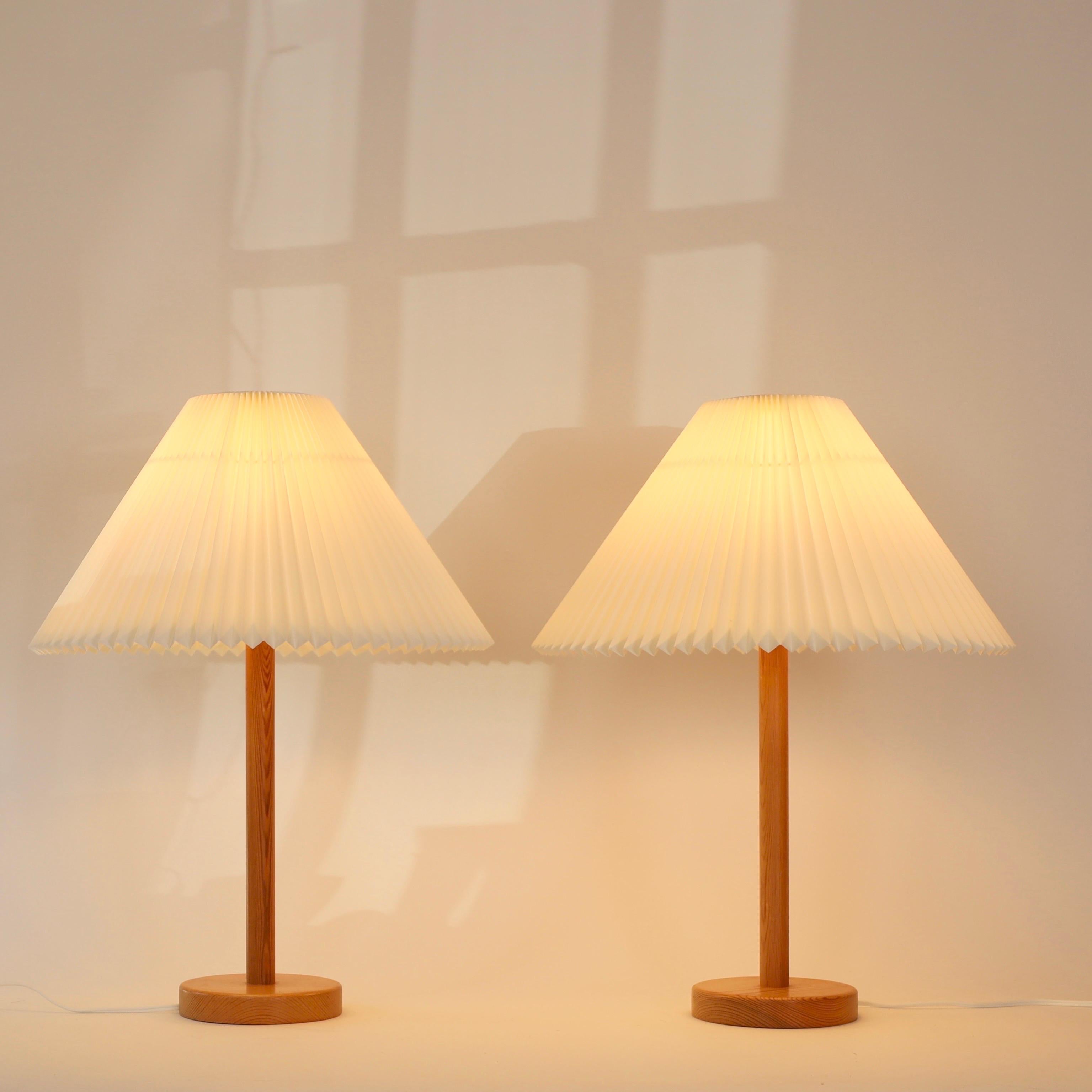 Ensemble de lampes de table en pin par Solbackens Svarveri, Suède, 1970 en vente 1