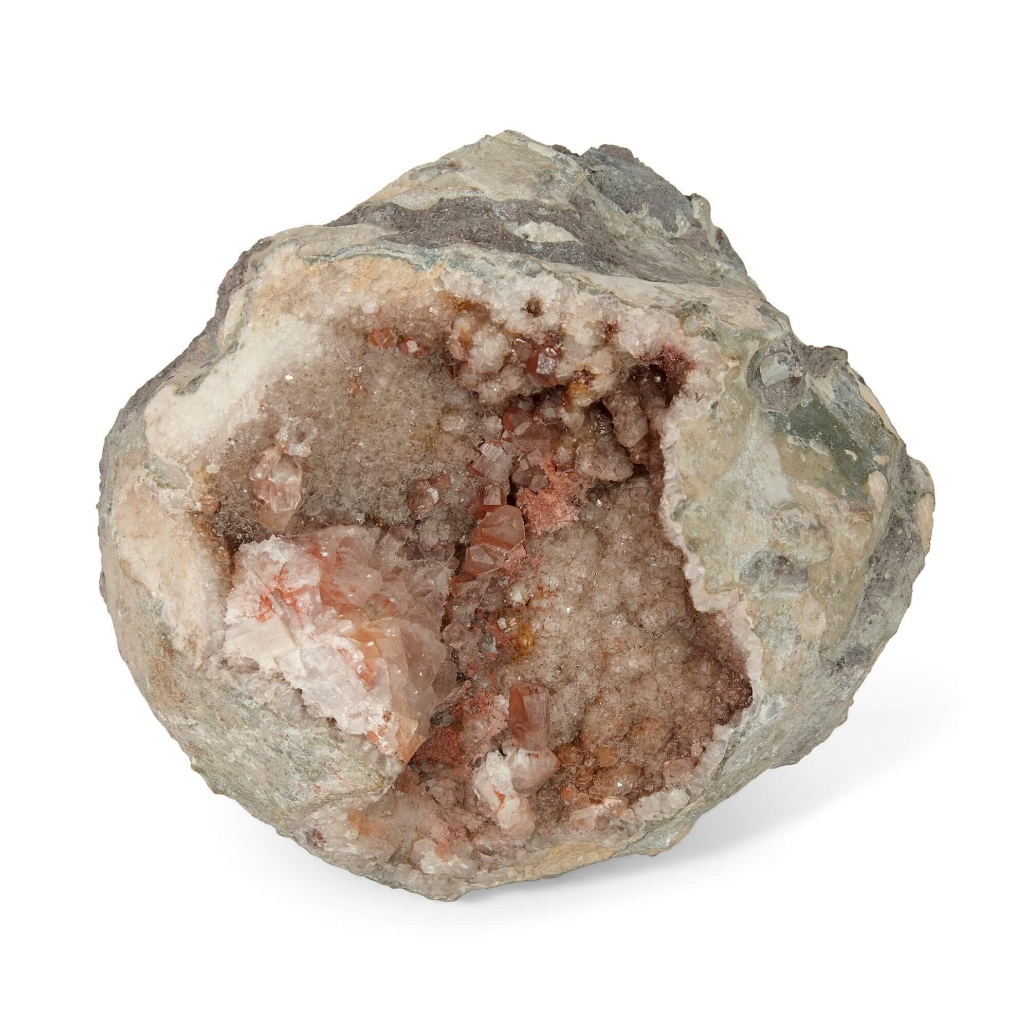 Set aus rosa Amethyst, Achat, versteinertem Ammonit und Korallen Fossil (20. Jahrhundert) im Angebot