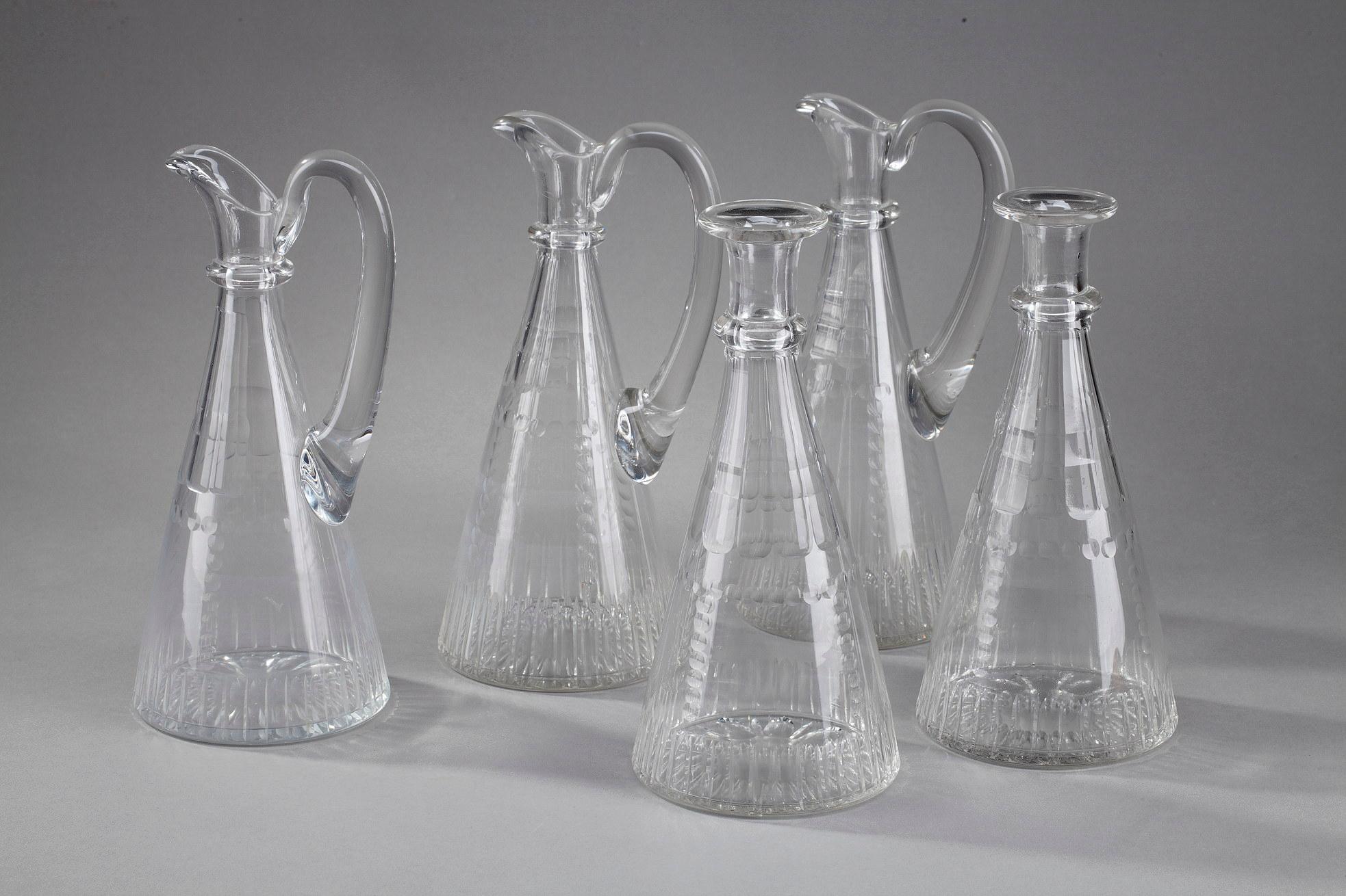 French Set of Pitchers and Decanters in Molded Glass For Sale