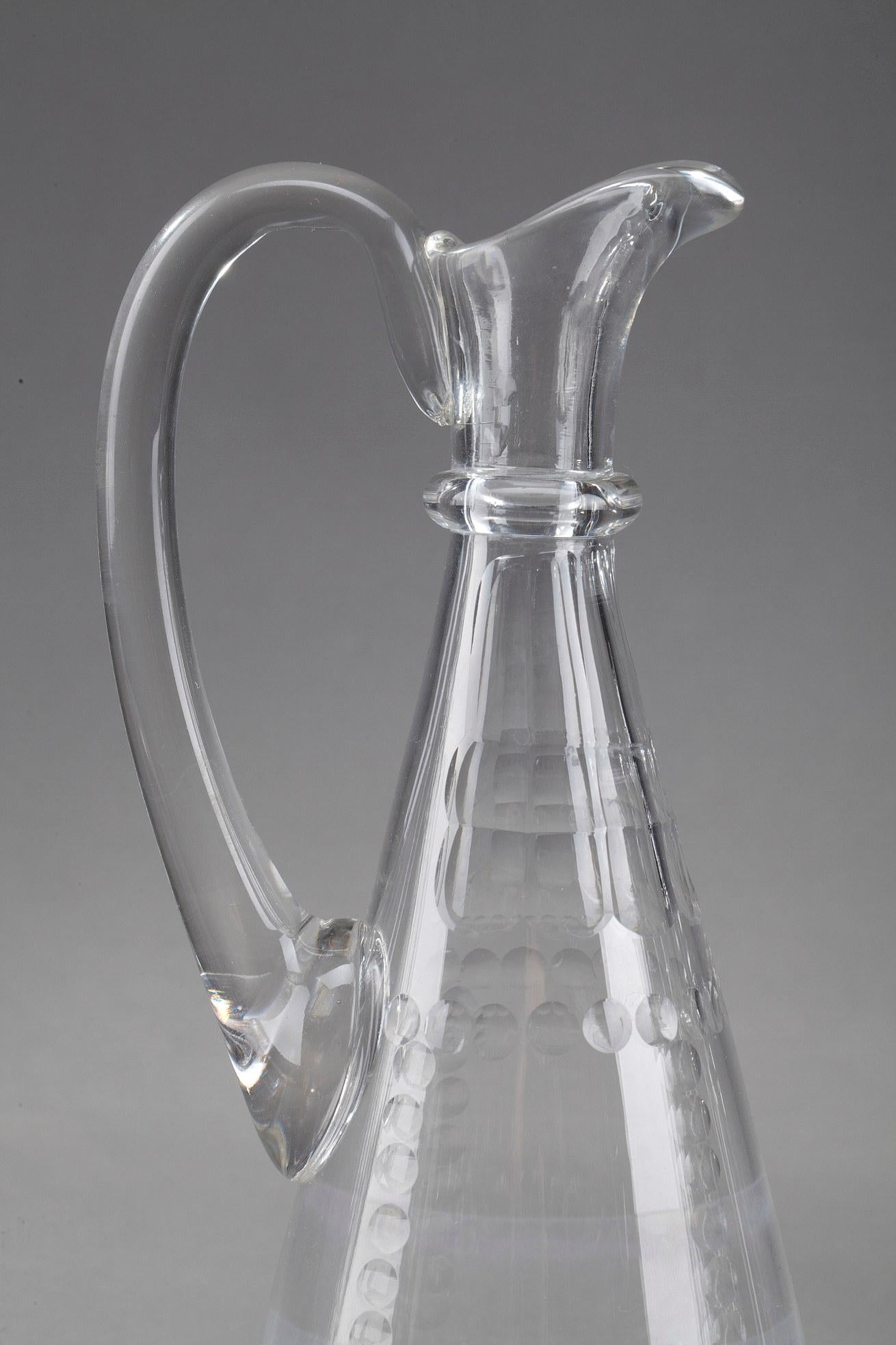 Fin du XIXe siècle Ensemble de pichets et carafes à décanter en verre moulé en vente