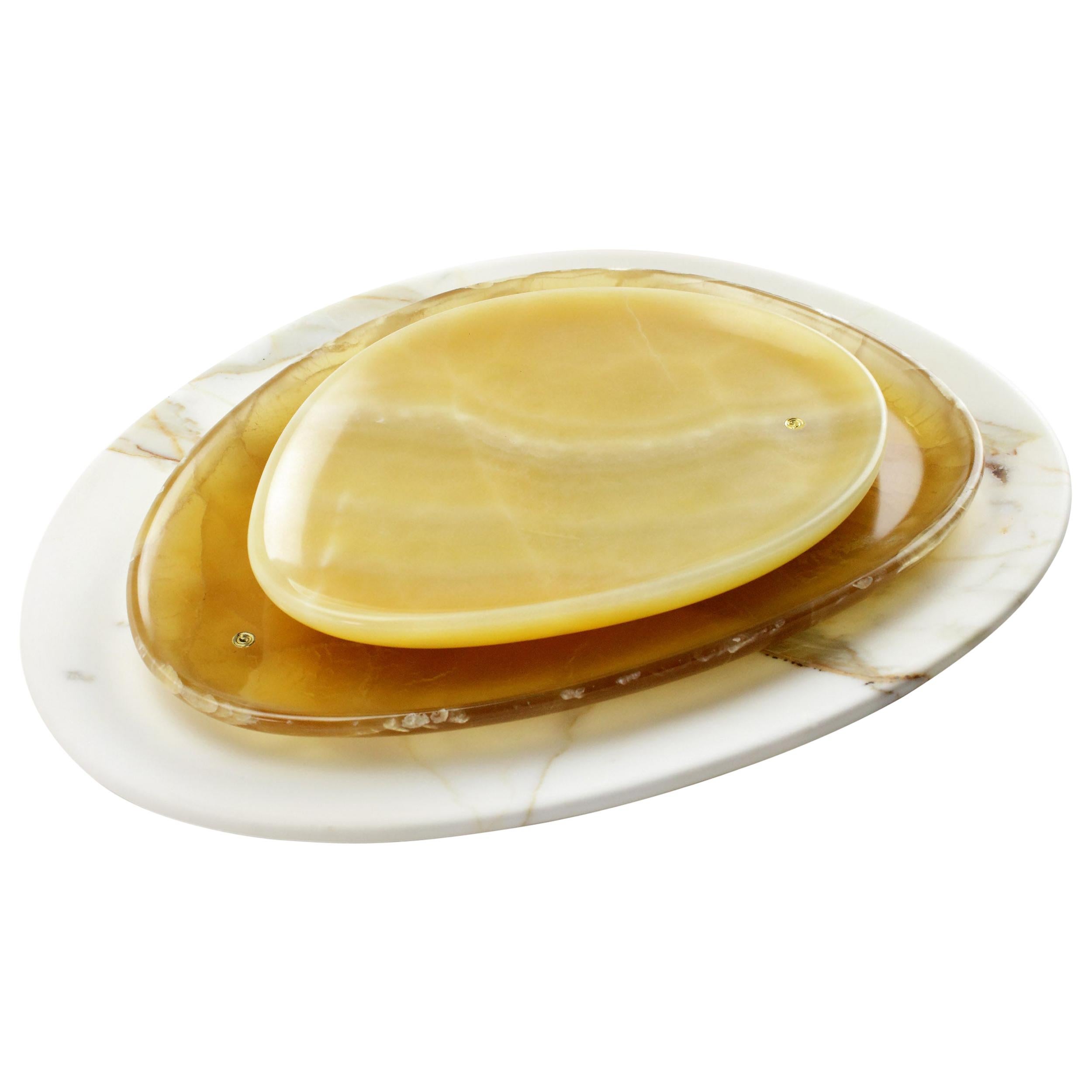 Servierplatten Serviergeschirr-Set aus 3 orangefarbenen Bernstein-, Onyx- und weißem Marmor, handgeschnitzt im Angebot