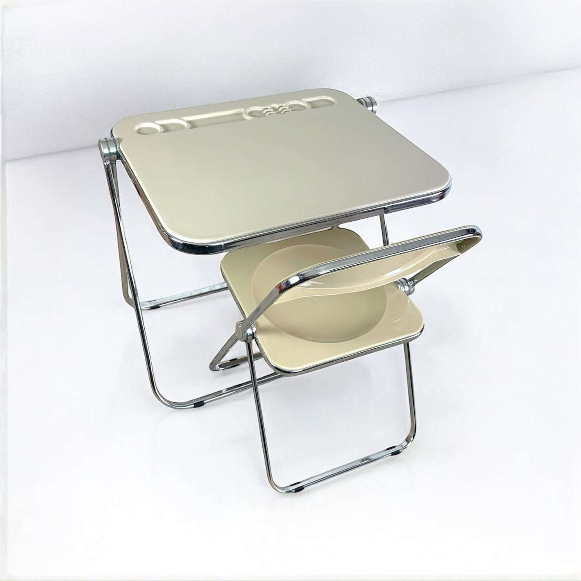 Italian Set of Platone Foldable Desk & Plia Chair by G.Piretti for Anonima Castelli For Sale