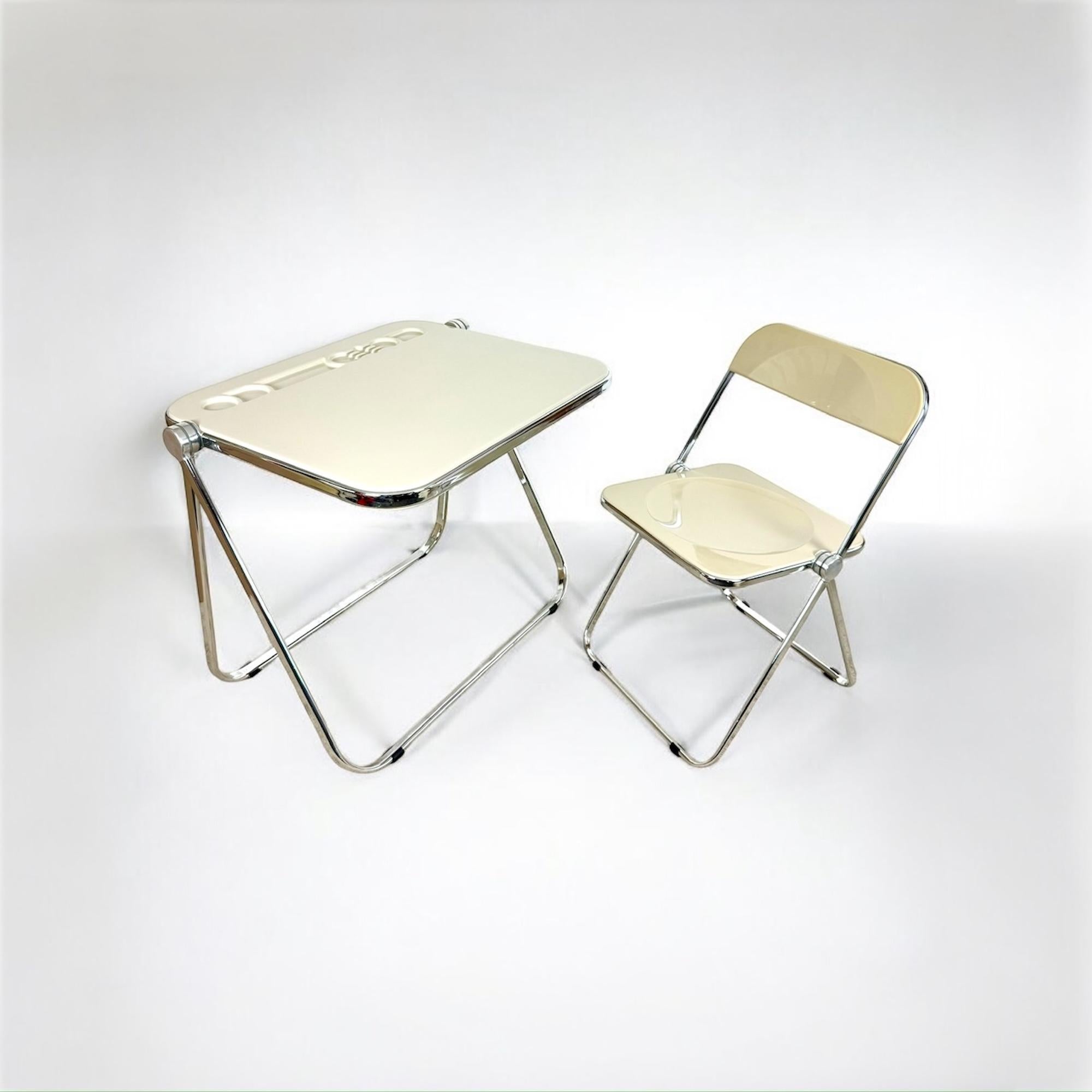 Late 20th Century Set of Platone Foldable Desk & Plia Chair by G.Piretti for Anonima Castelli For Sale