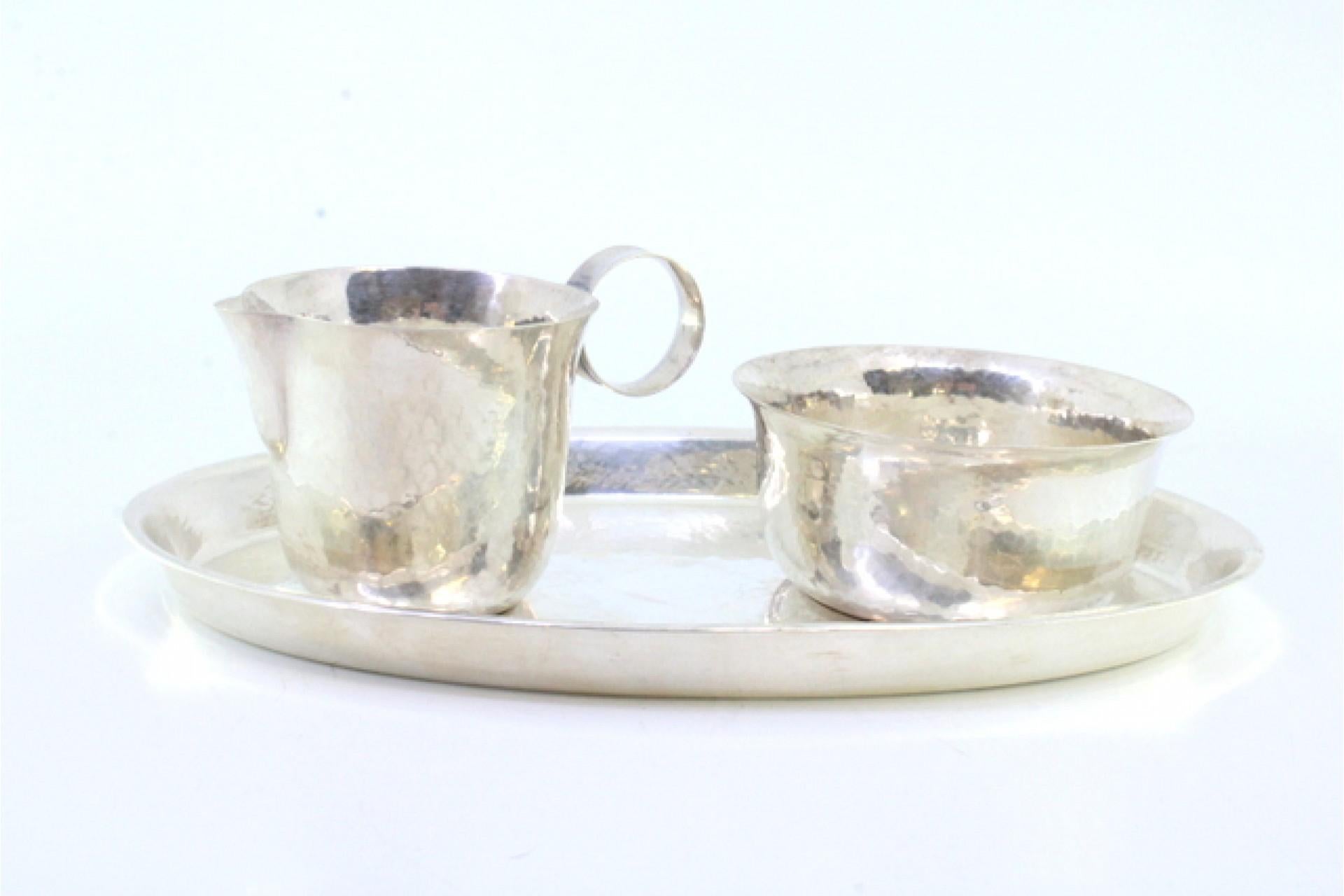 European Set of platter, cup and bowl in hammered silver For Sale