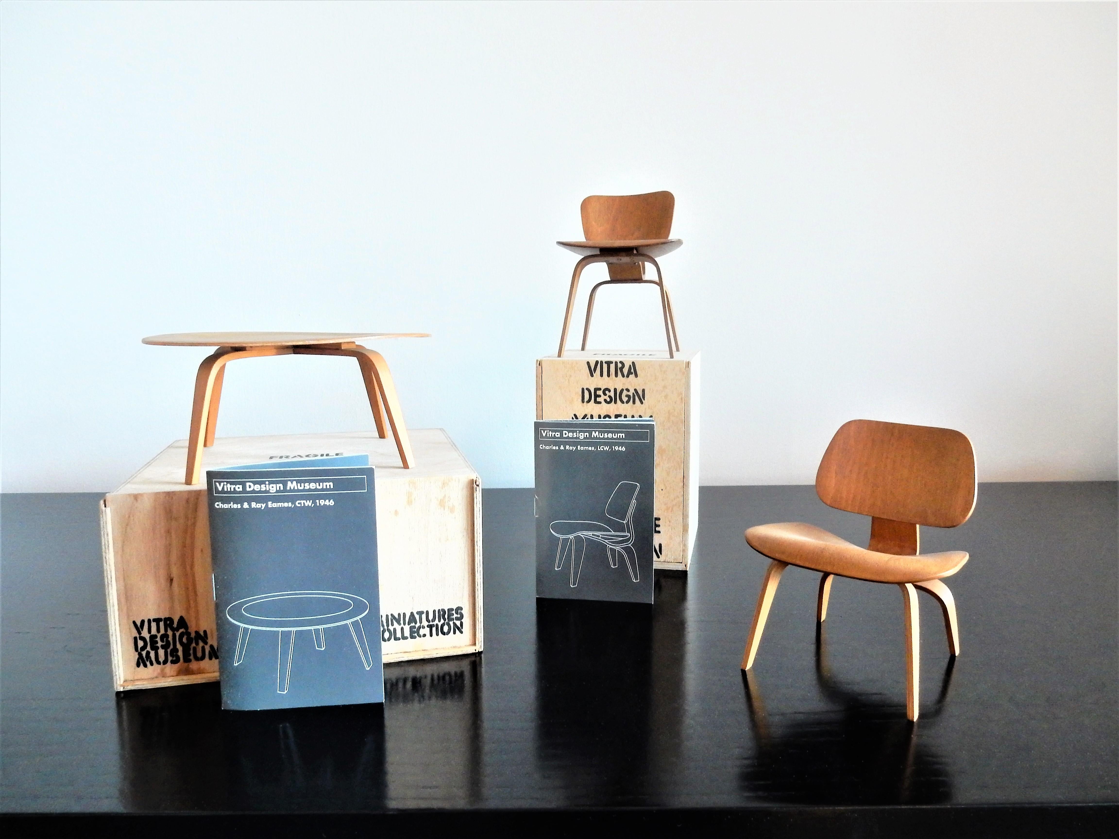 Set of Plywood miniatures by Charles & Ray Eames for Vitra, Switzerland In Good Condition In Steenwijk, NL