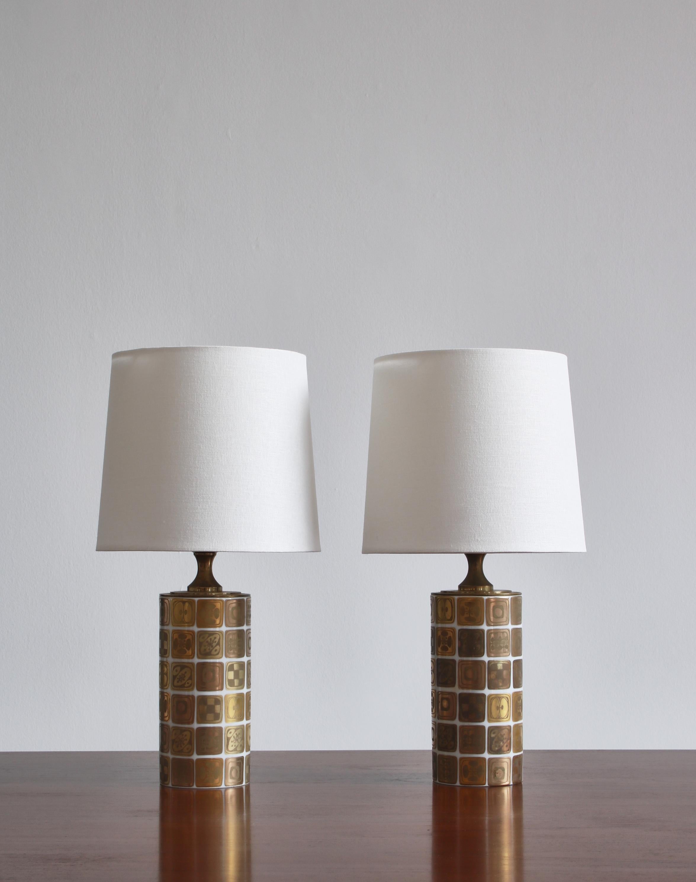 Scandinavian Modern Set of Porcelain Table Lamps in Gold Decor by Bjørn Wiinblad for Rosenthal, 1961 For Sale