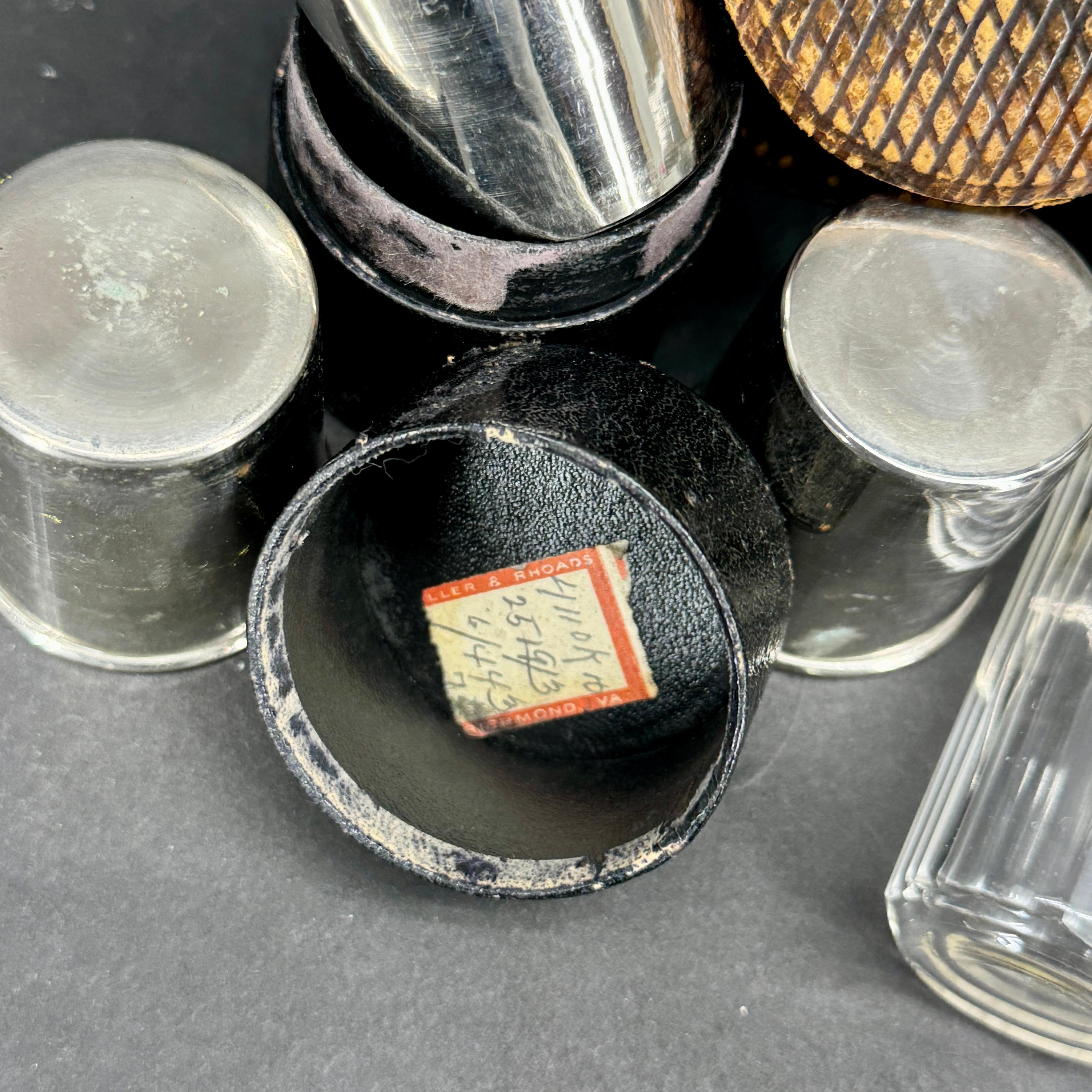 Set of Portable Hunting Whiskey Shot Glasses and Flask Collection In Good Condition For Sale In Haddonfield, NJ
