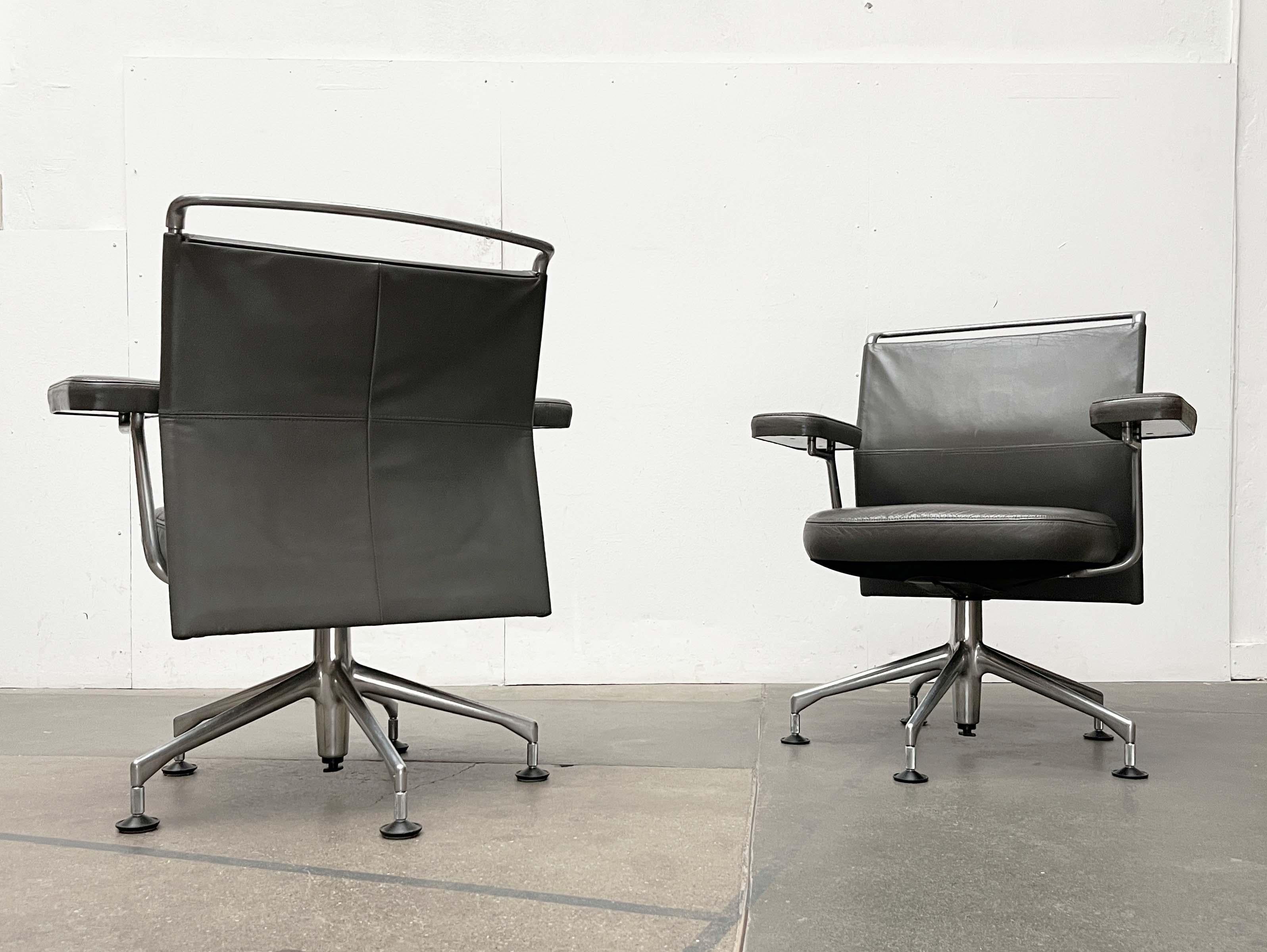 Set di poltrone girevoli postmoderne in pelle AC2 di Antonio Cittero per Vitra anni '90 in vendita 3