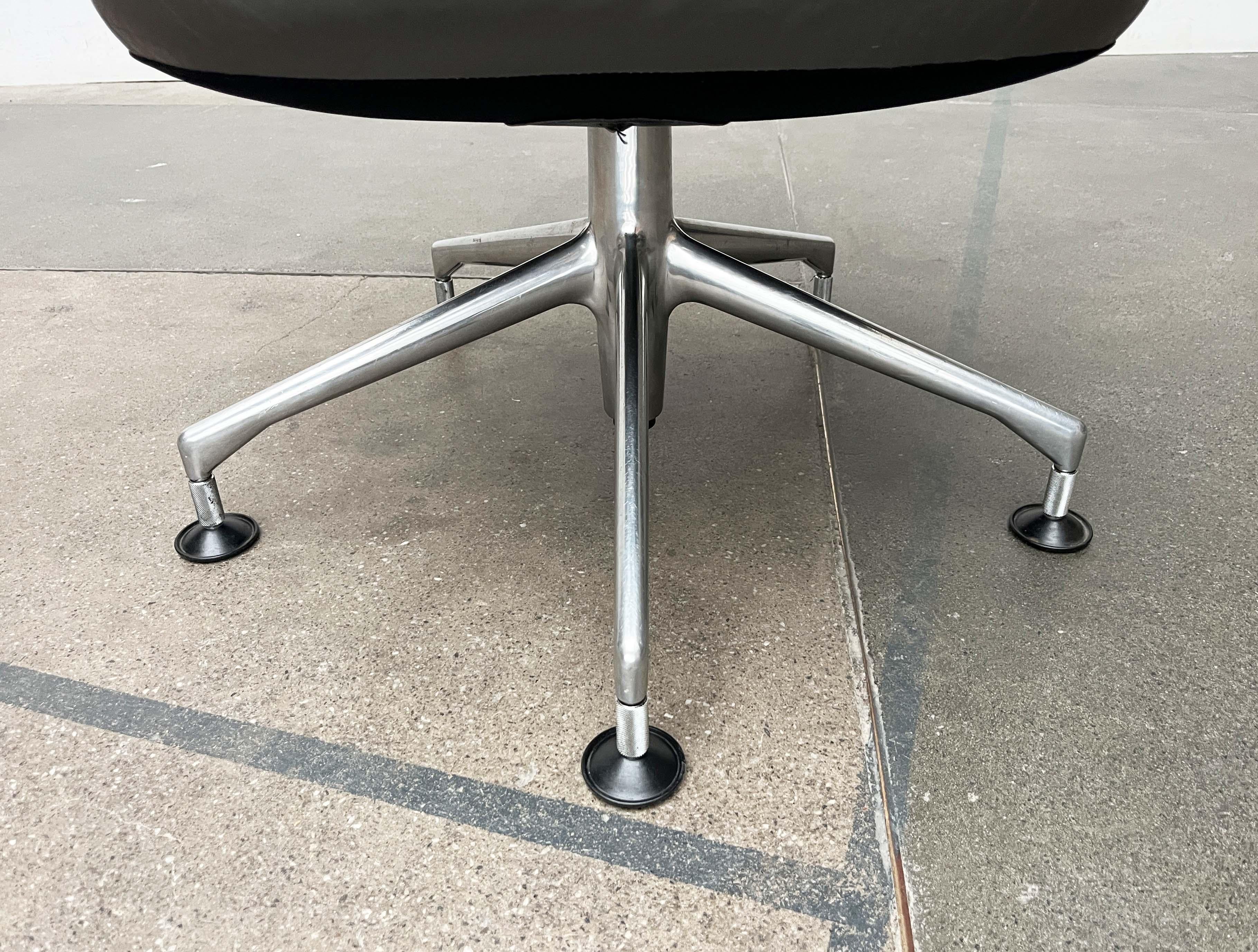 XX secolo Set di poltrone girevoli postmoderne in pelle AC2 di Antonio Cittero per Vitra anni '90 in vendita