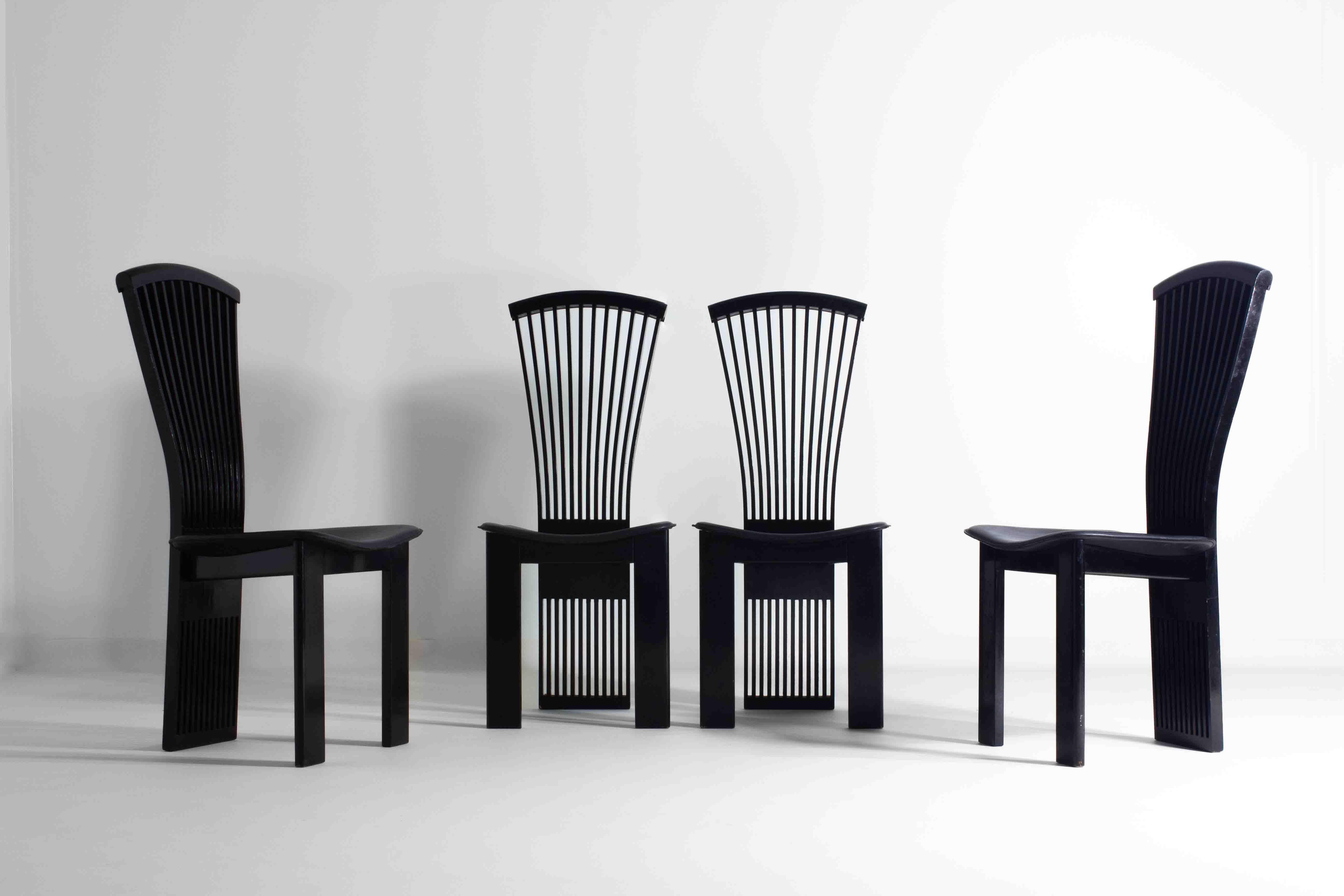 Set postmoderner „Fan“-Stühle von Pietro Costantini, Italien 1980er Jahre (Italienisch) im Angebot