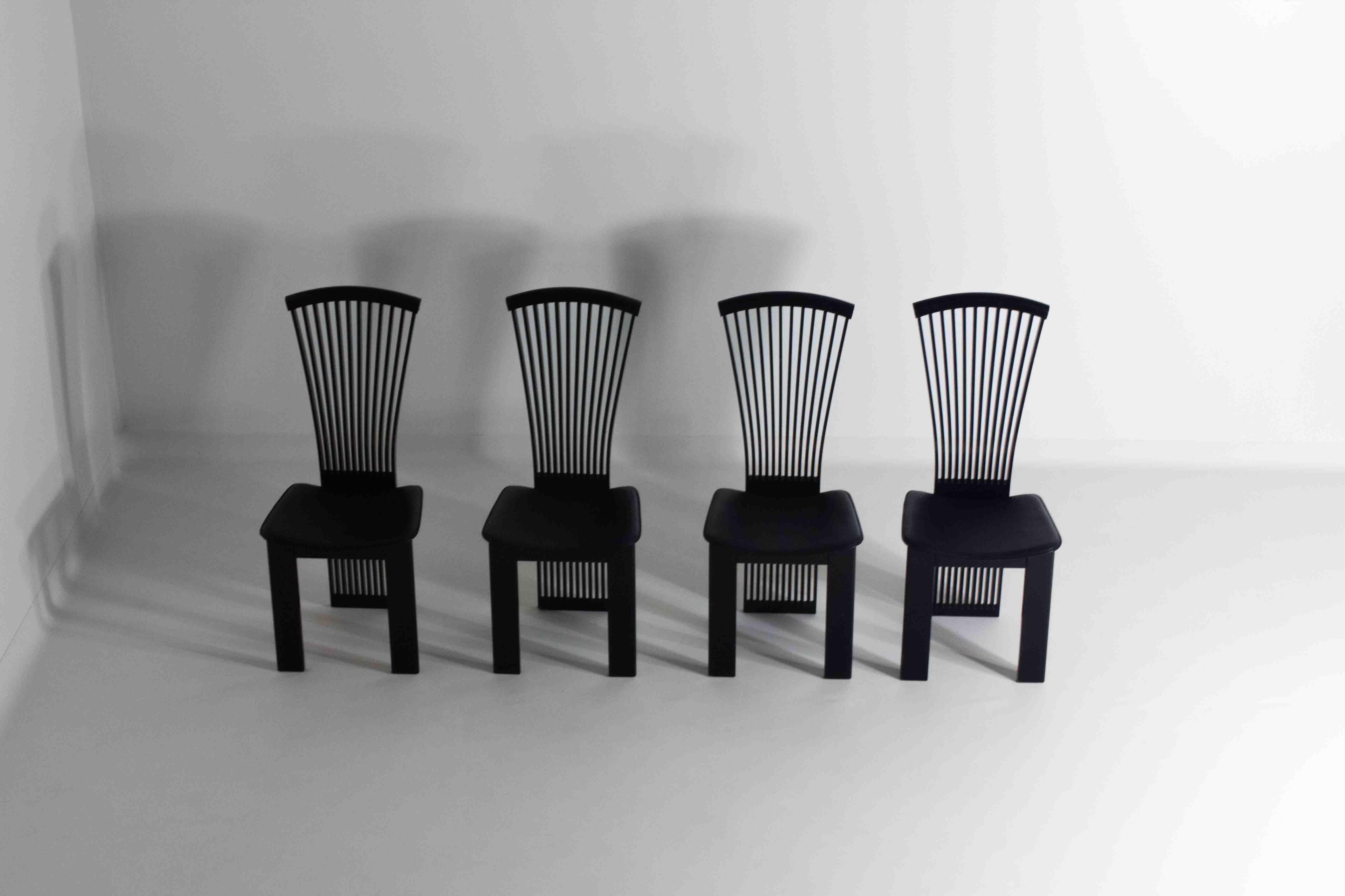 Fin du 20e siècle Ensemble de chaises postmodernes Fan de Pietro Costantini, Italie, années 1980 en vente