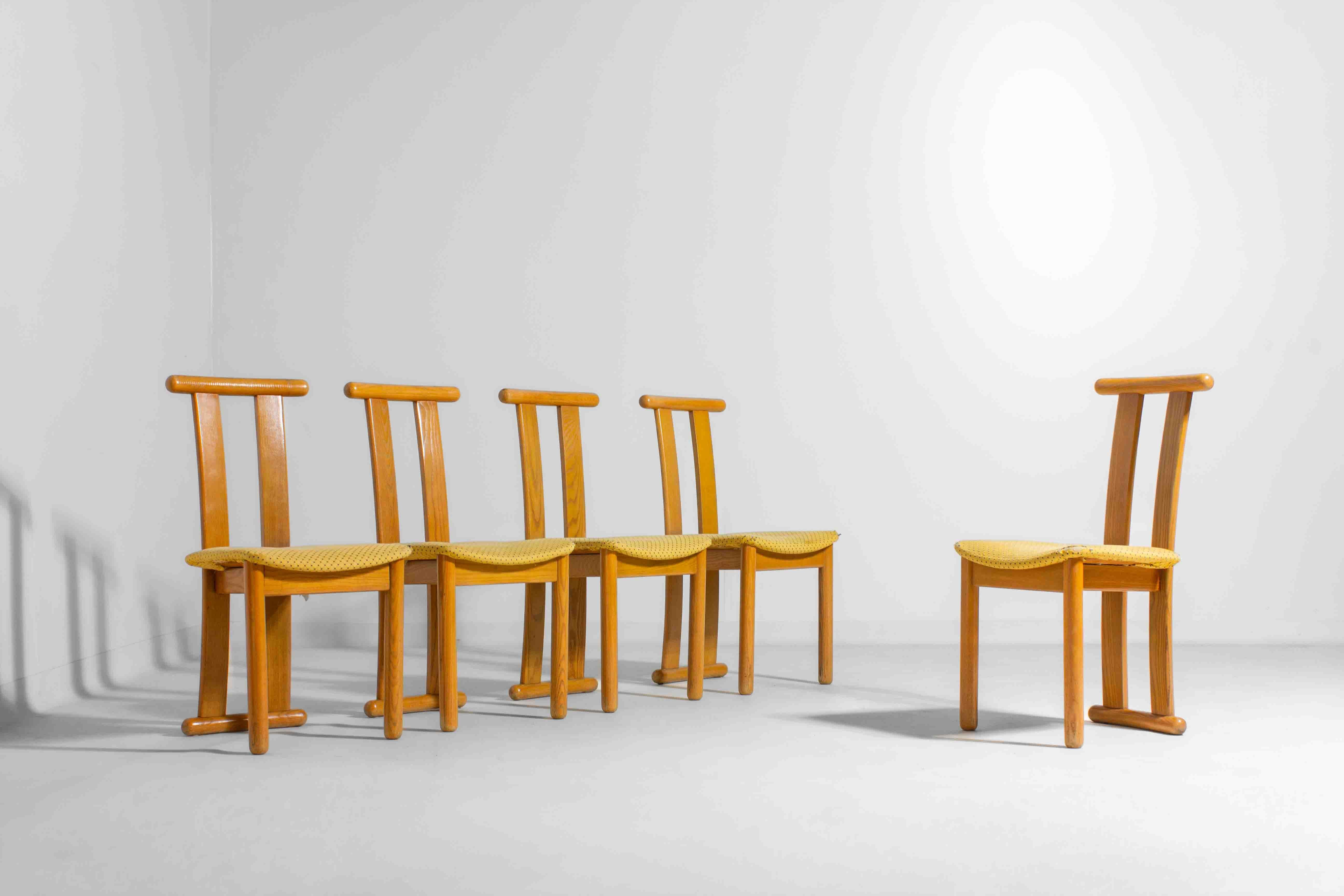 Post-Modern Set of postmodern high-back Italian dining chairs, 1980s For Sale