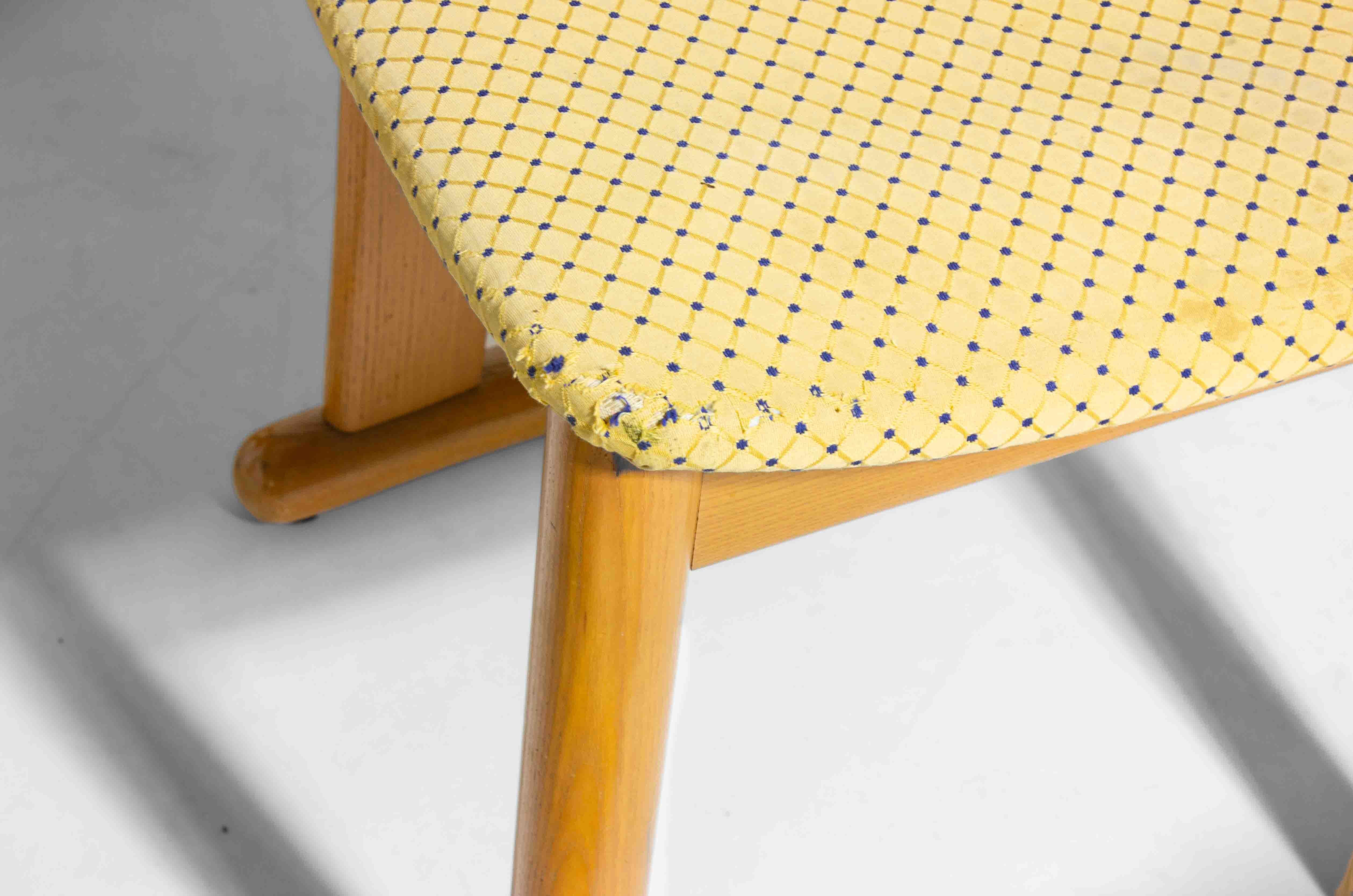 Set of postmodern high-back Italian dining chairs, 1980s For Sale 1