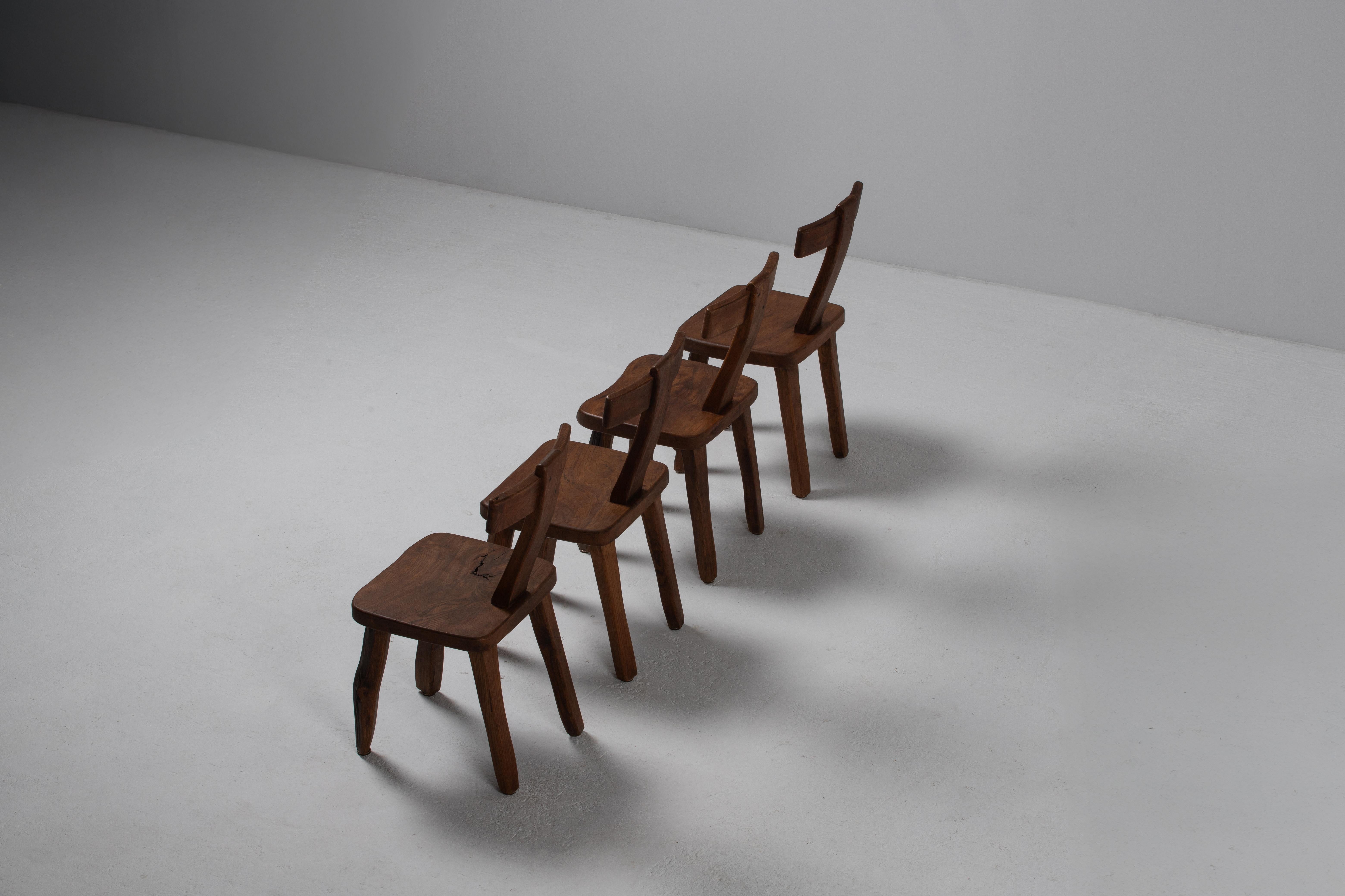 Set di sedie primitive brutaliste in legno massiccio, sedie T, Olavi Hänninen in vendita 5