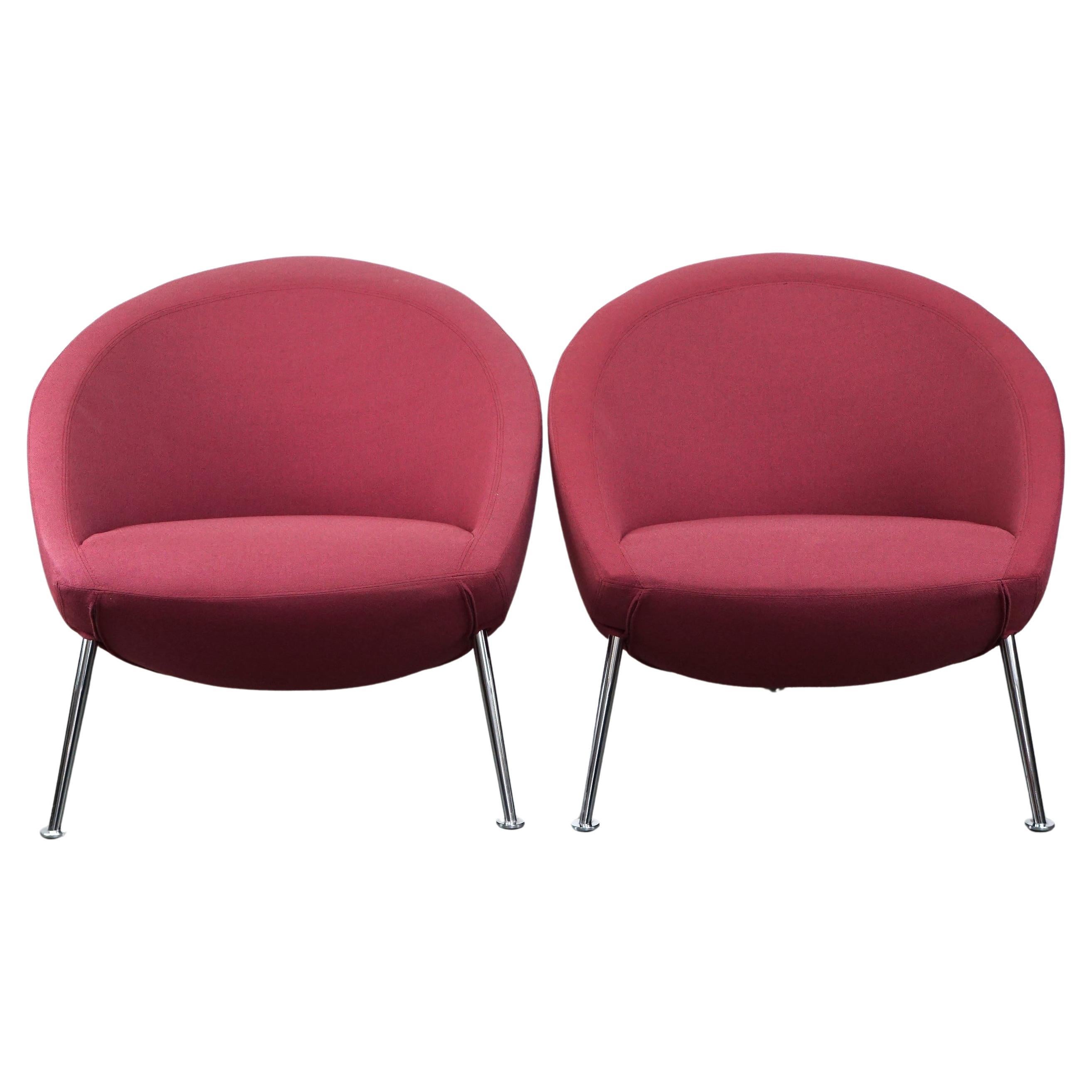 Set of purple vintage Artifort design armchairs, model Hanna, in good condition