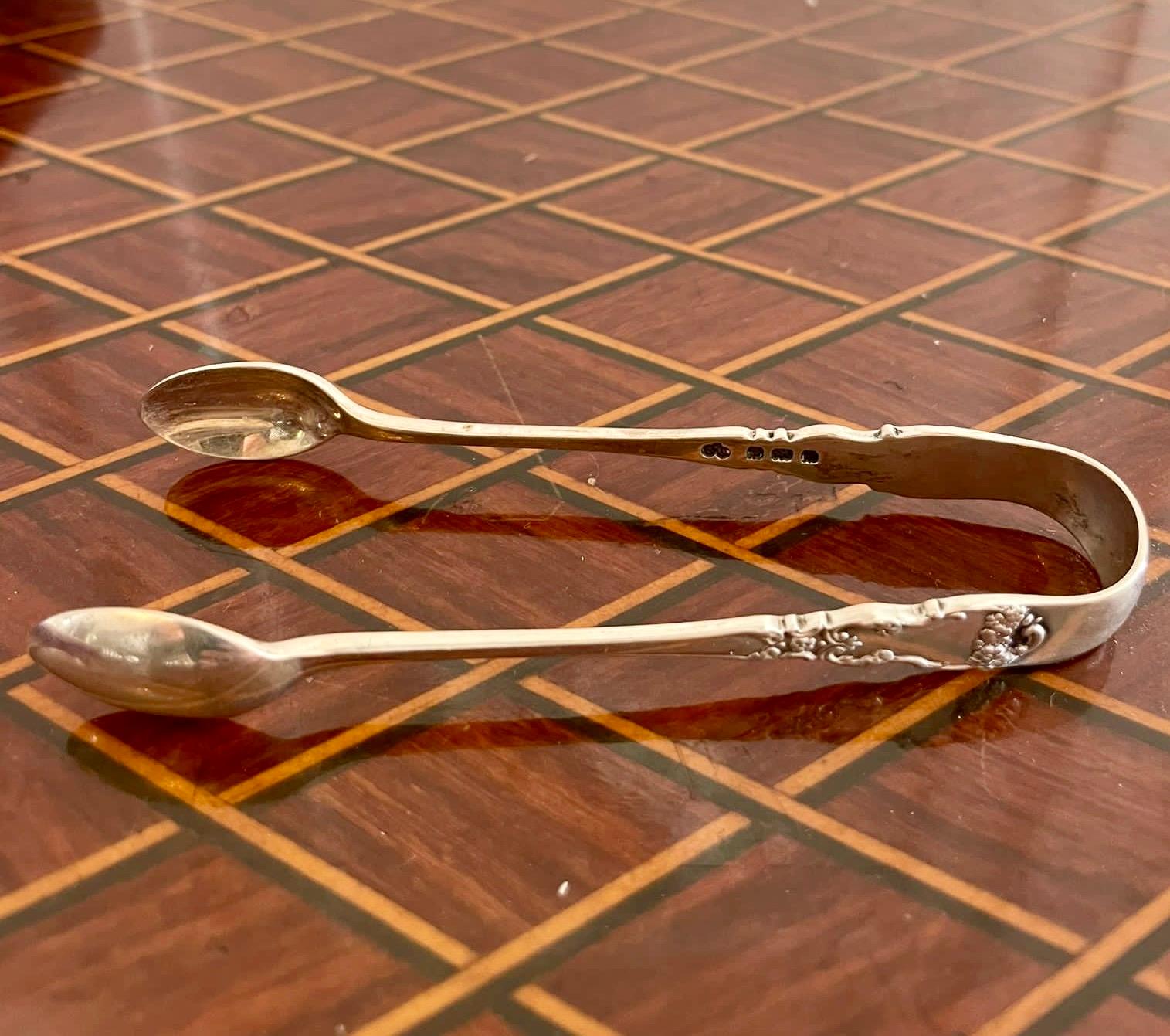 Set of Quality Antique Victorian Solid Silver Spoons and Sugar Tongs  For Sale 4