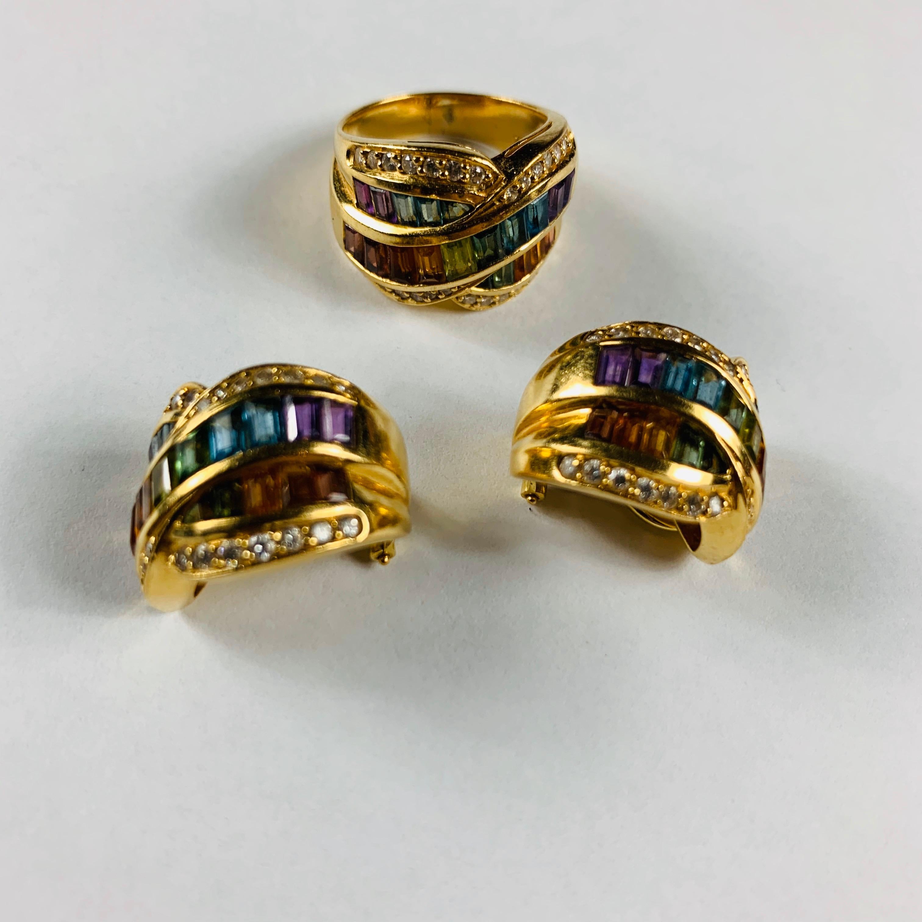 Set of Rainbow Colour Sapphires Ring and Earrings In Excellent Condition For Sale In  London, GB