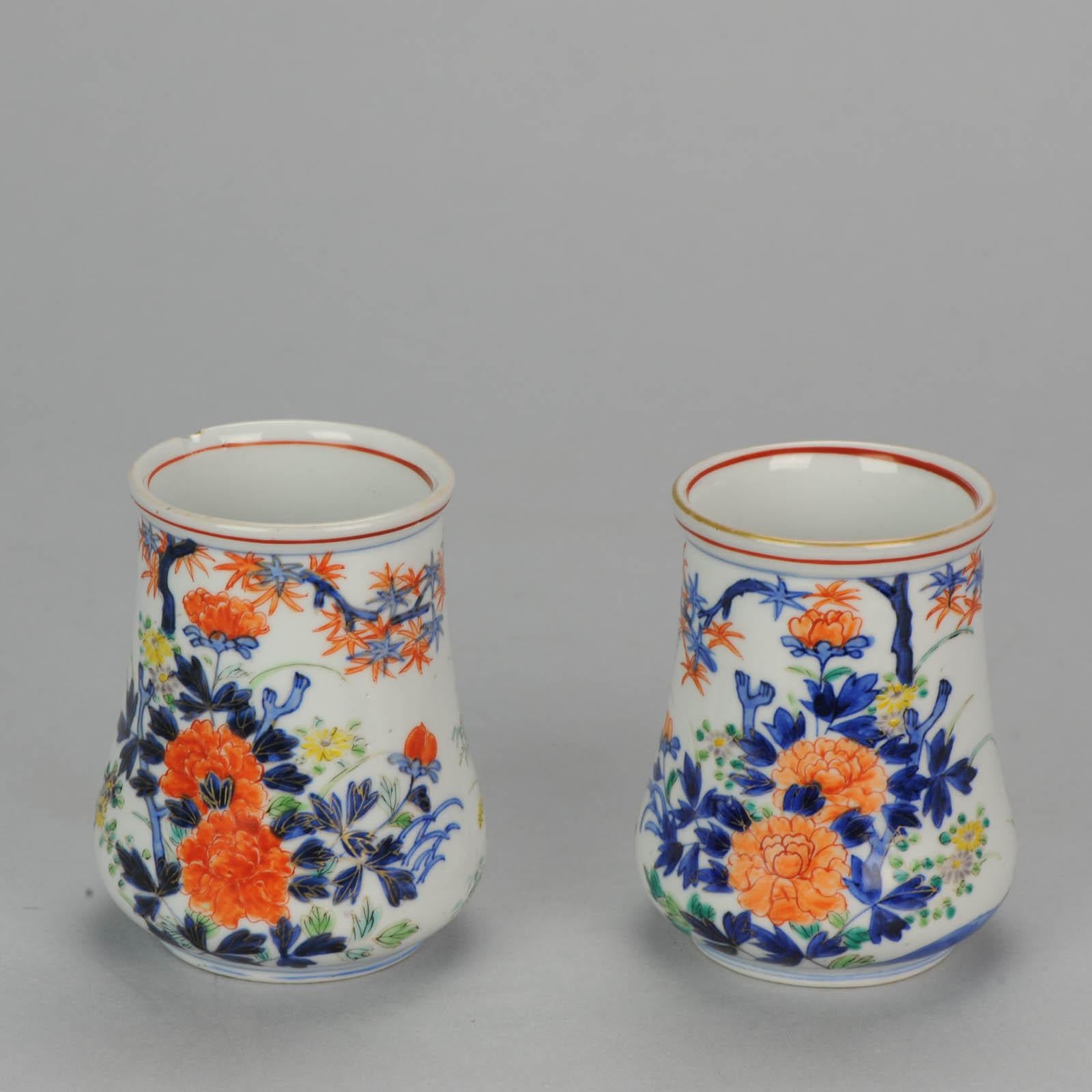 2 bei vasi. Stile Kakiemon imari. Molto delocalizzato. Per pezzi decorati simili vedi: Reichel - 