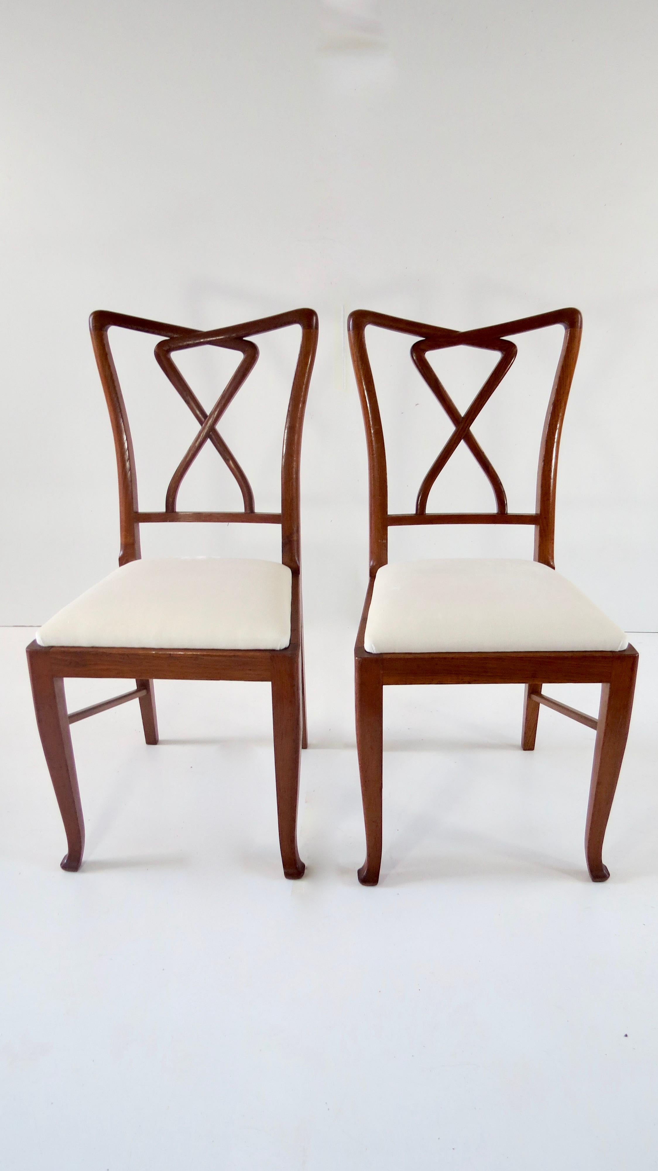 Italian Set of Rare Important Walnut 12 Dining Chairs Attributed Paolo Buffa, circa 1950