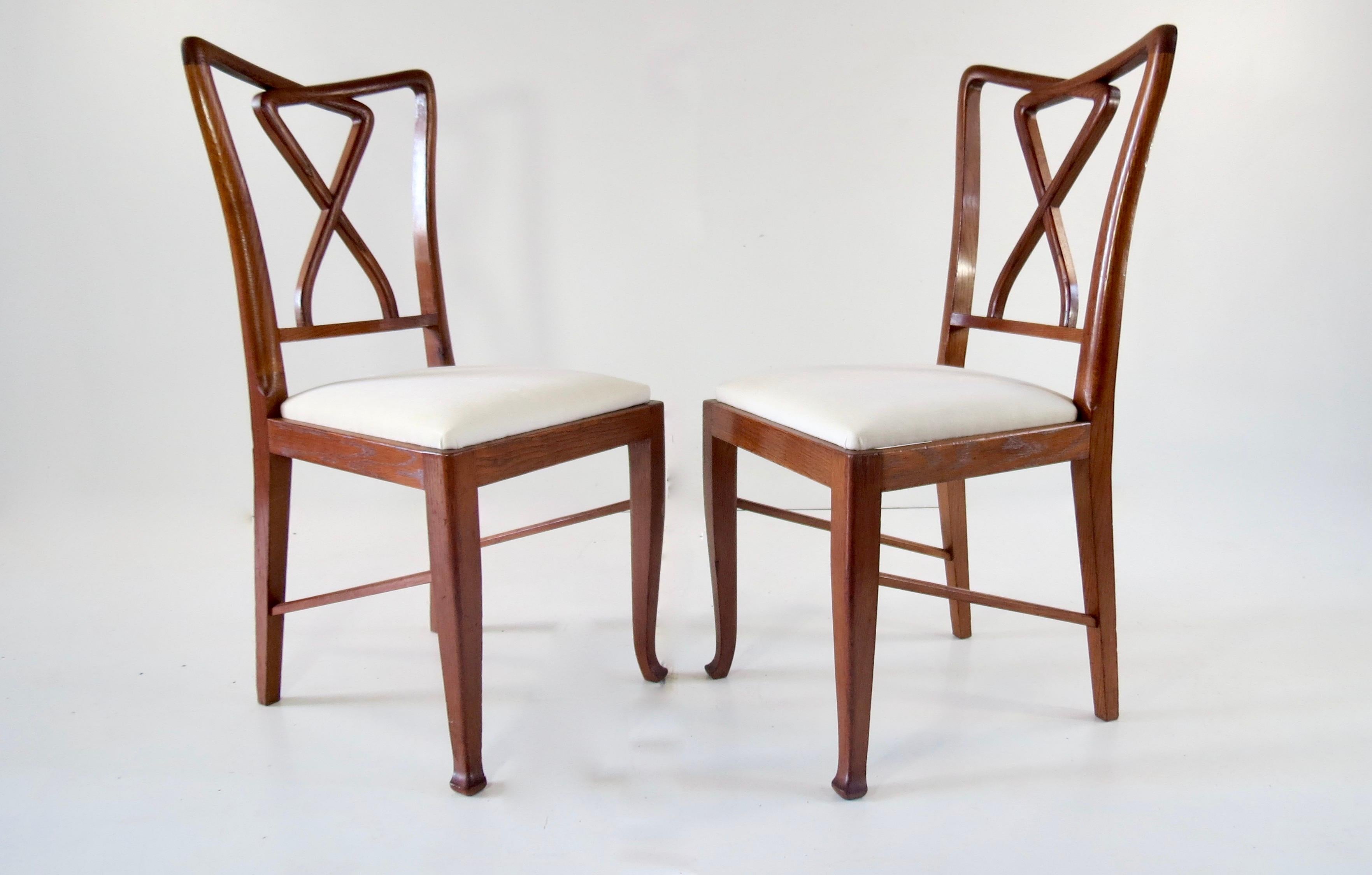 Set of Rare Important Walnut 12 Dining Chairs Attributed Paolo Buffa, circa 1950 In Good Condition In Rome, IT