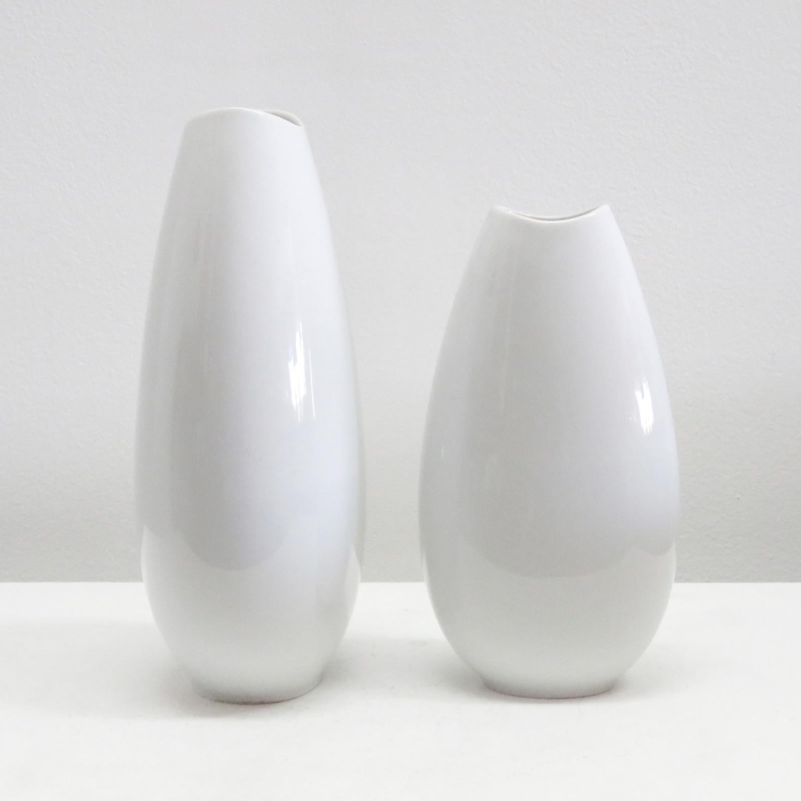 Set of Raymond Loewy Vases for Thomas, 1970 In Good Condition For Sale In Los Angeles, CA