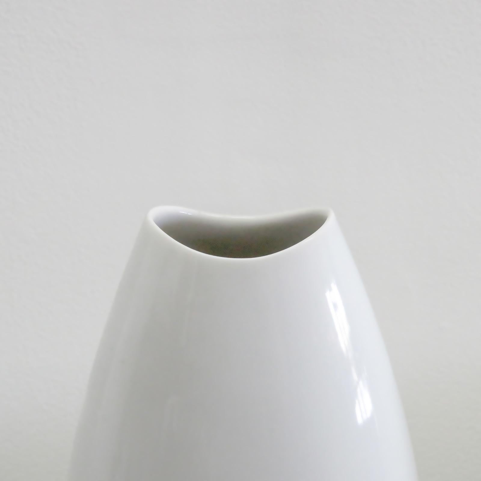 Set of Raymond Loewy Vases for Thomas, 1970 For Sale 2