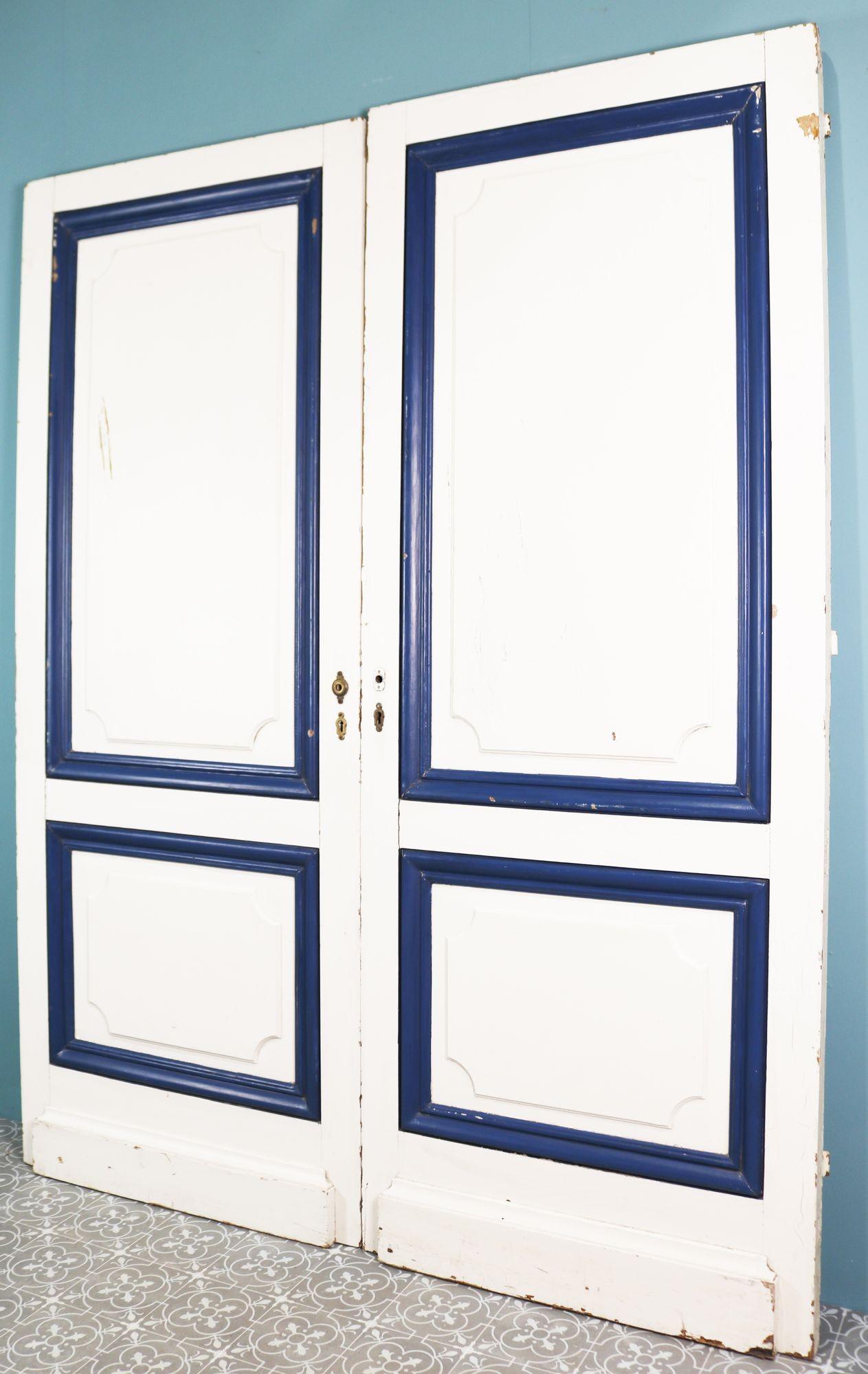 Set of Reclaimed Painted Double Doors In Good Condition For Sale In Wormelow, Herefordshire