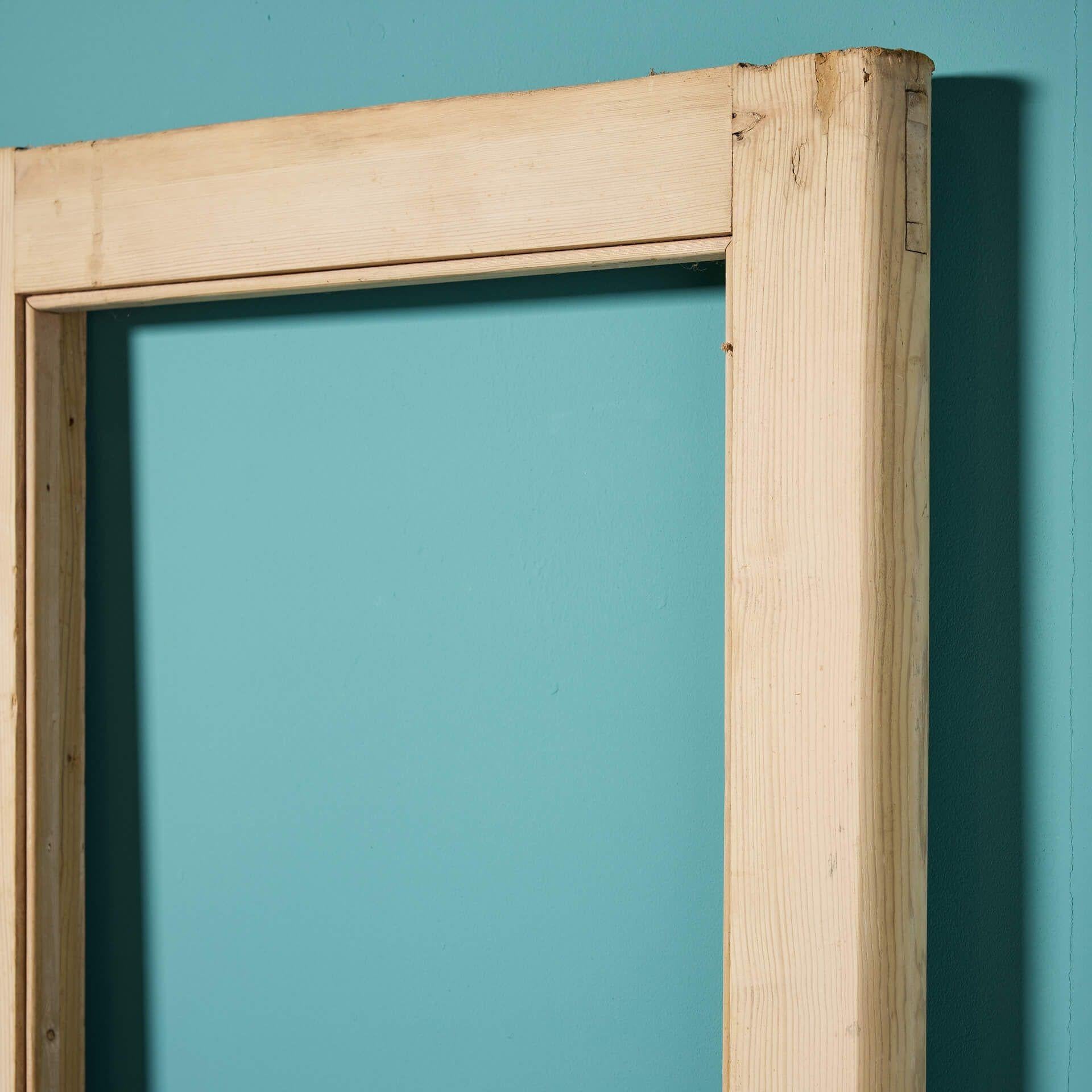 Inglese Set di porte a due battenti in pino recuperato per vetri in vendita