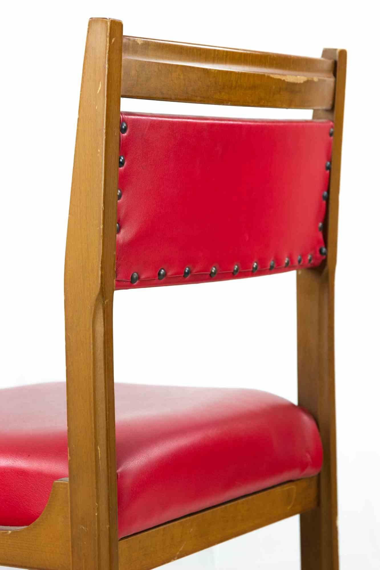 Satz von roten Stühlen, 1970 (Leder) im Angebot