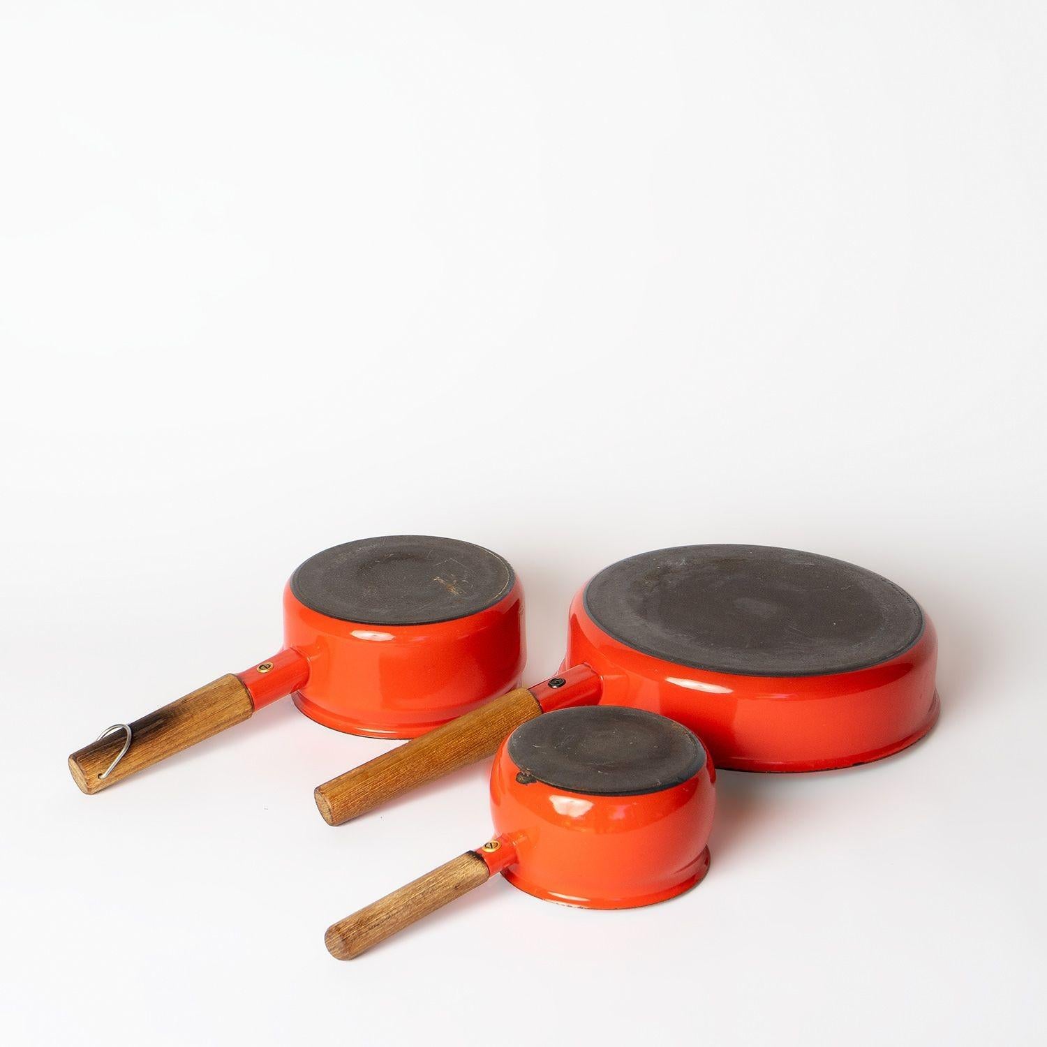Set of Vintage Enamel Saucepans by Seppo Mallat for Finel Arabia Finland, 1960s For Sale 2