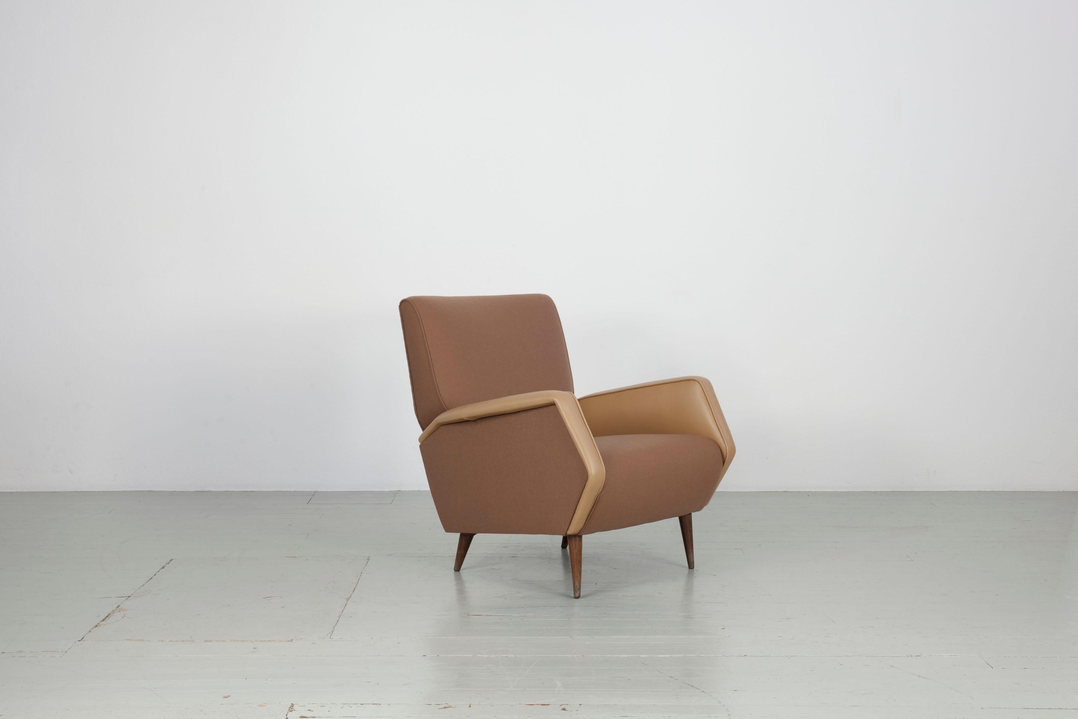 Mid-Century moderno Set di 2 sedie Gio Ponti ri-imbottite, Model 803, Cassina 1950s in vendita
