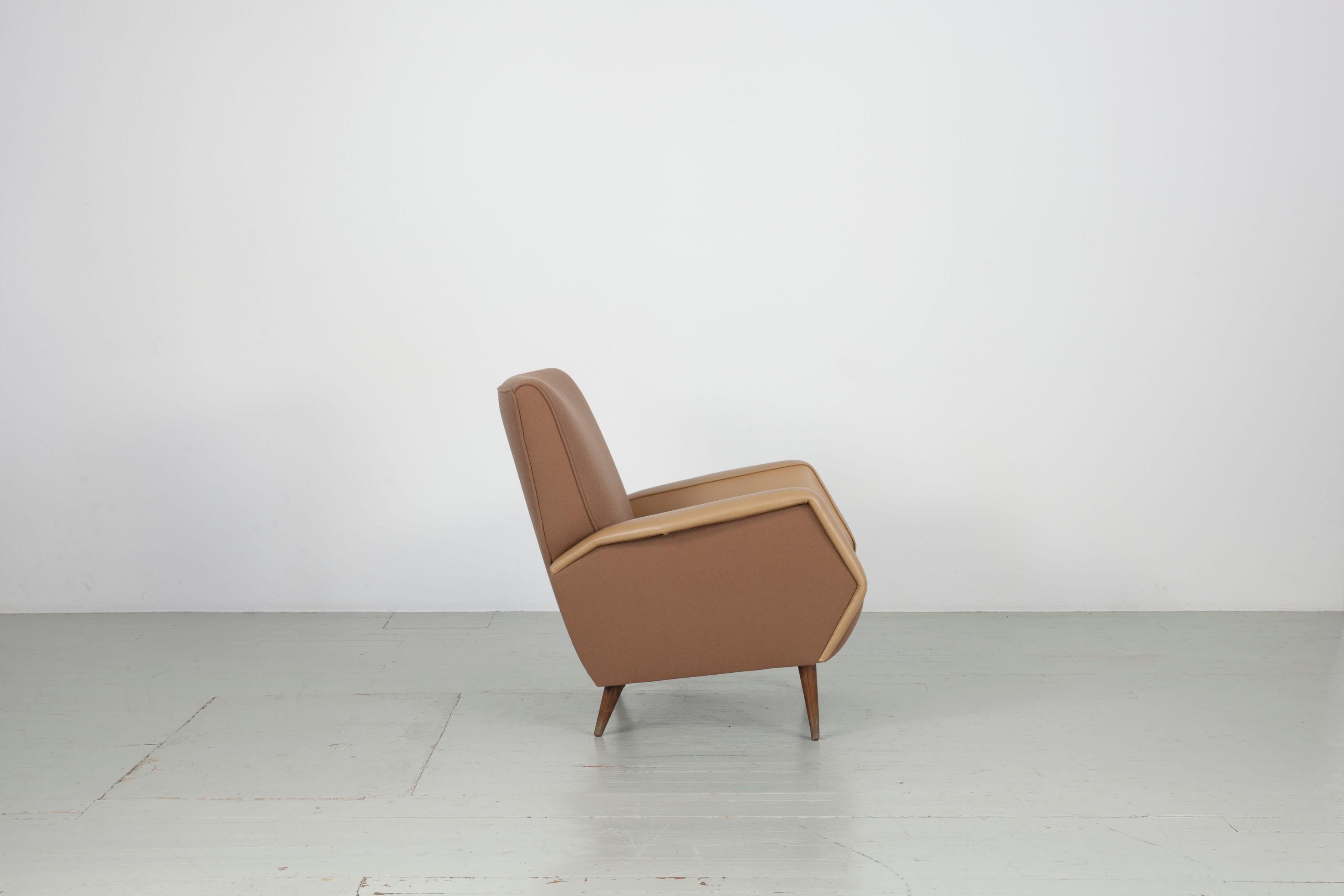 Italiano Set di 2 sedie Gio Ponti ri-imbottite, Model 803, Cassina 1950s in vendita