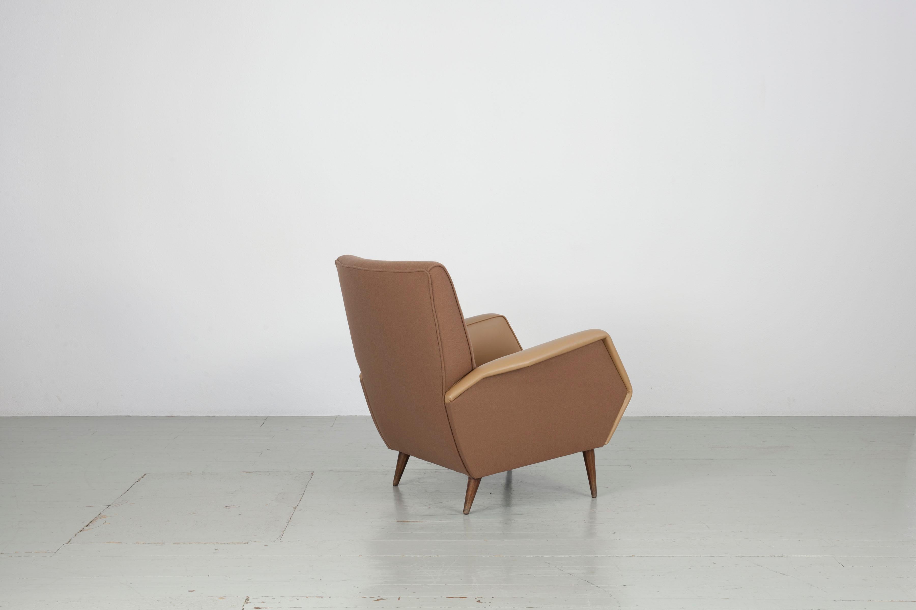 Set di 2 sedie Gio Ponti ri-imbottite, Model 803, Cassina 1950s In condizioni buone in vendita a Wolfurt, AT