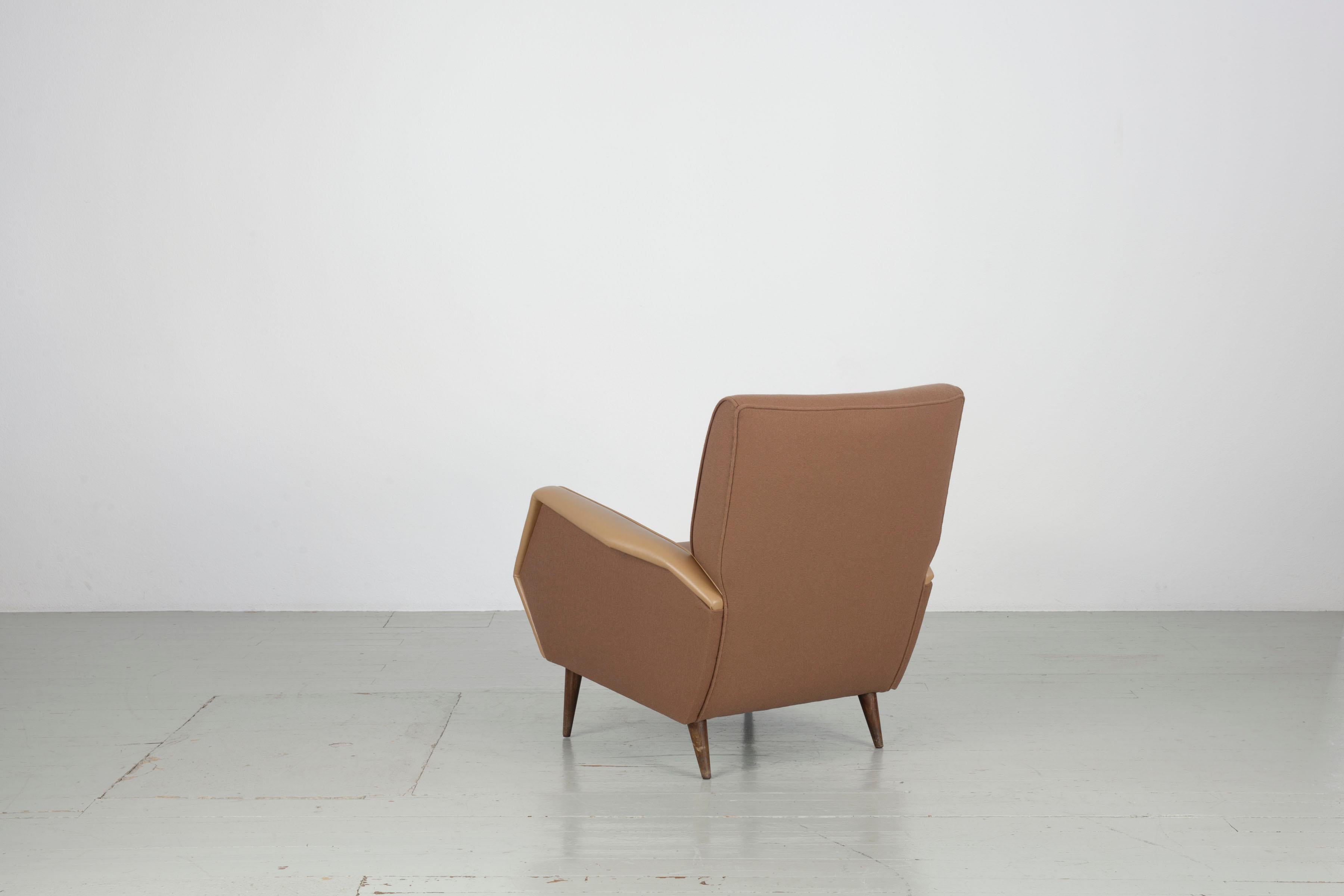 Tessuto Set di 2 sedie Gio Ponti ri-imbottite, Model 803, Cassina 1950s in vendita